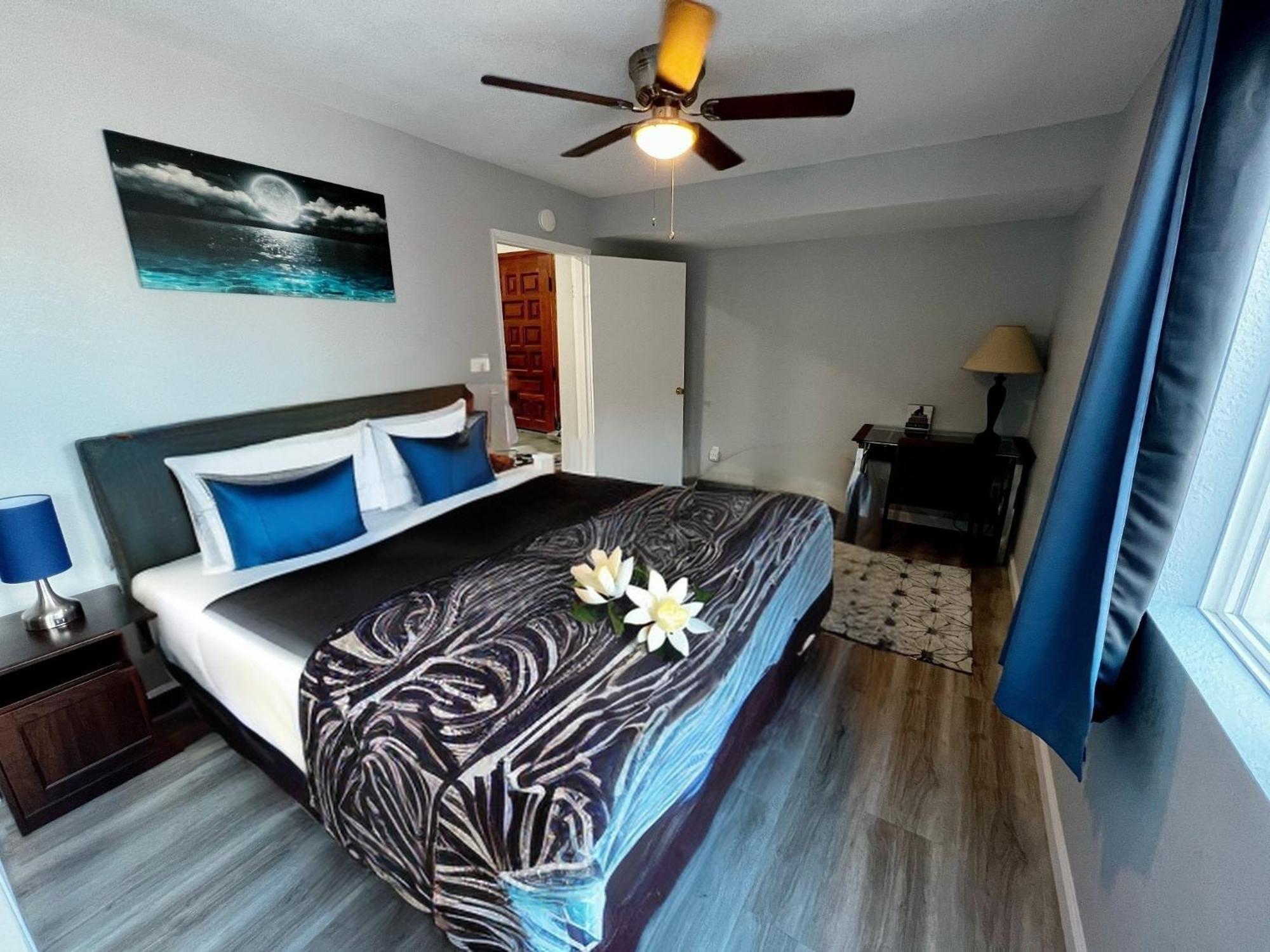 Seaworld Retreat: 4br House/jacuzzi/bbq * San Diego