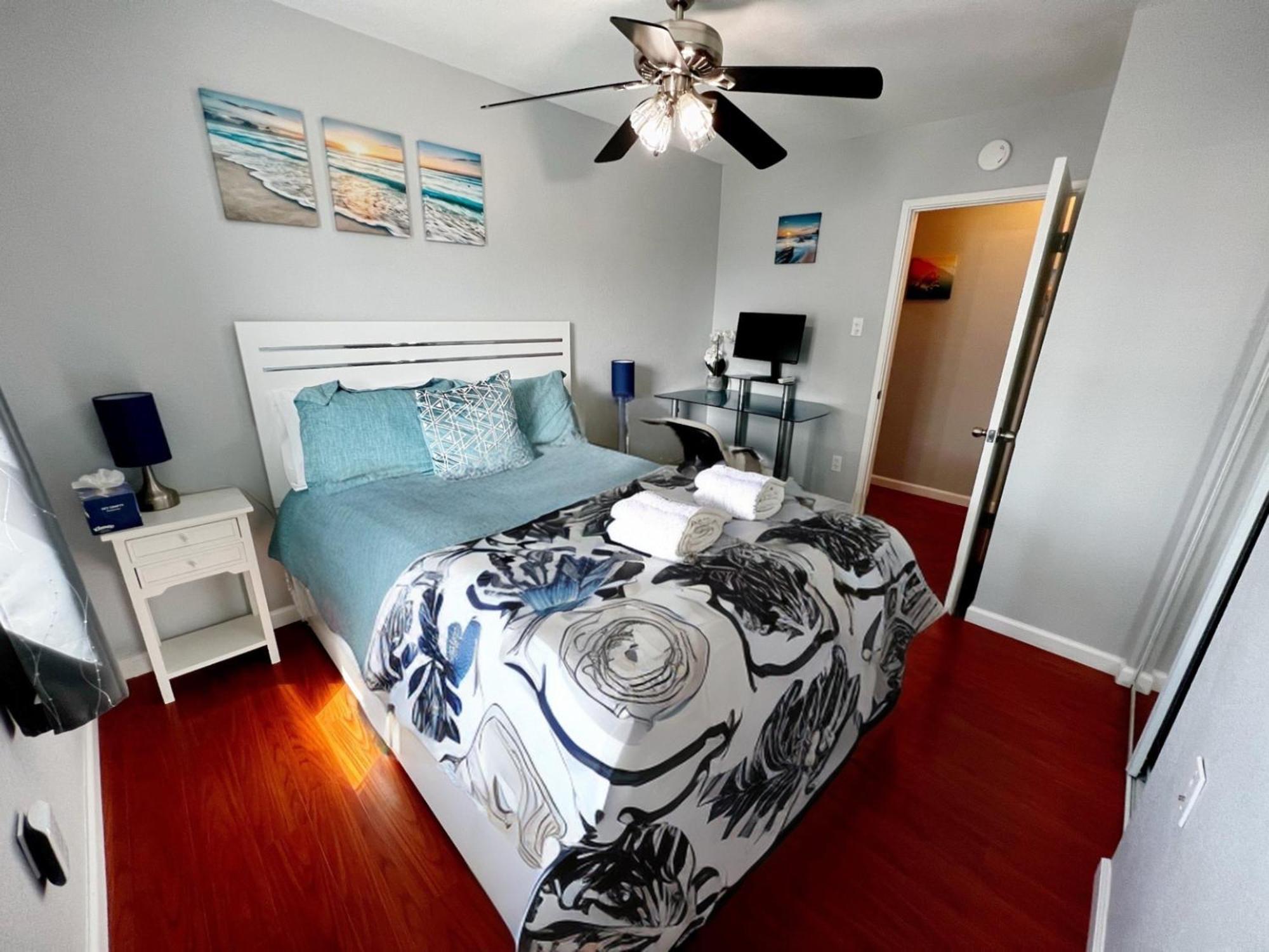 Seaworld Retreat: 4br House/jacuzzi/bbq Holiday home