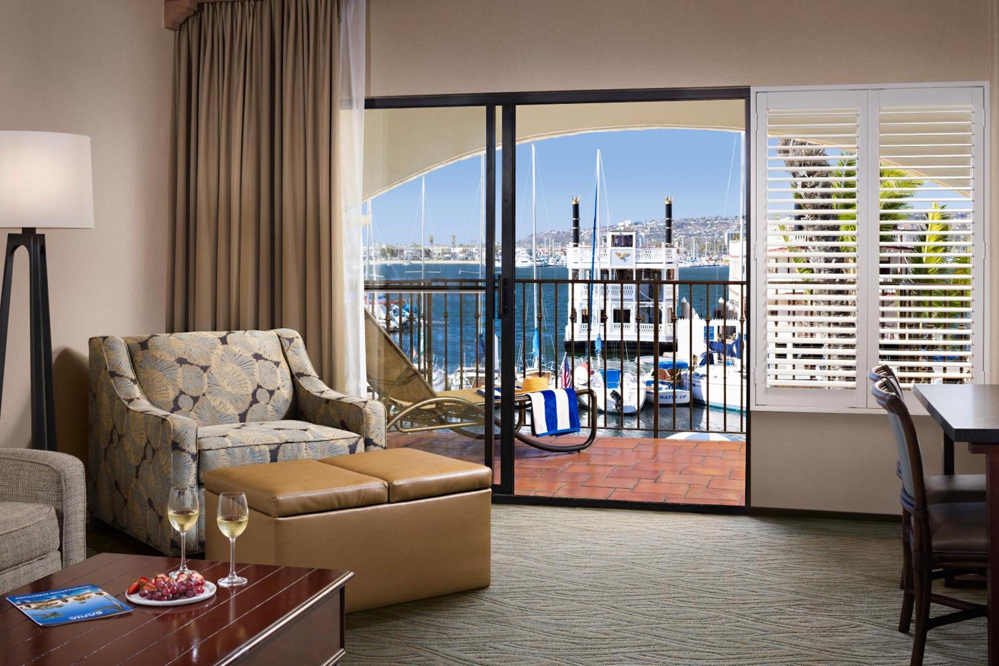 Bahia Hotel 3*