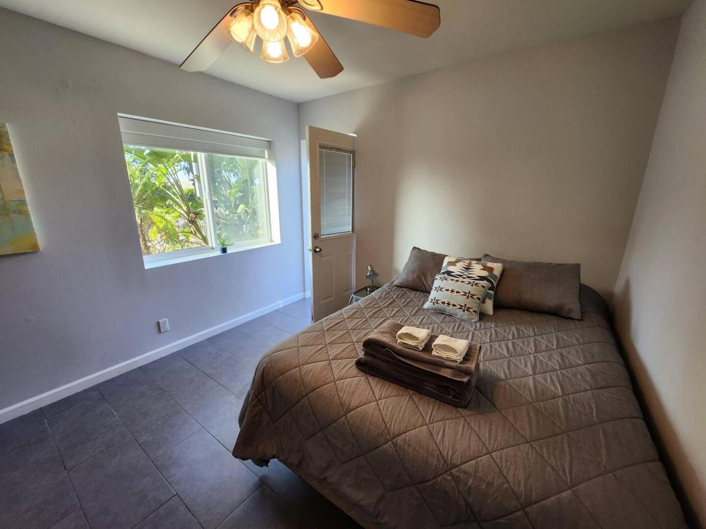 Holiday home Private Room2 Own Entry Shared Bath One Guest Walk To Ucsd San Diego