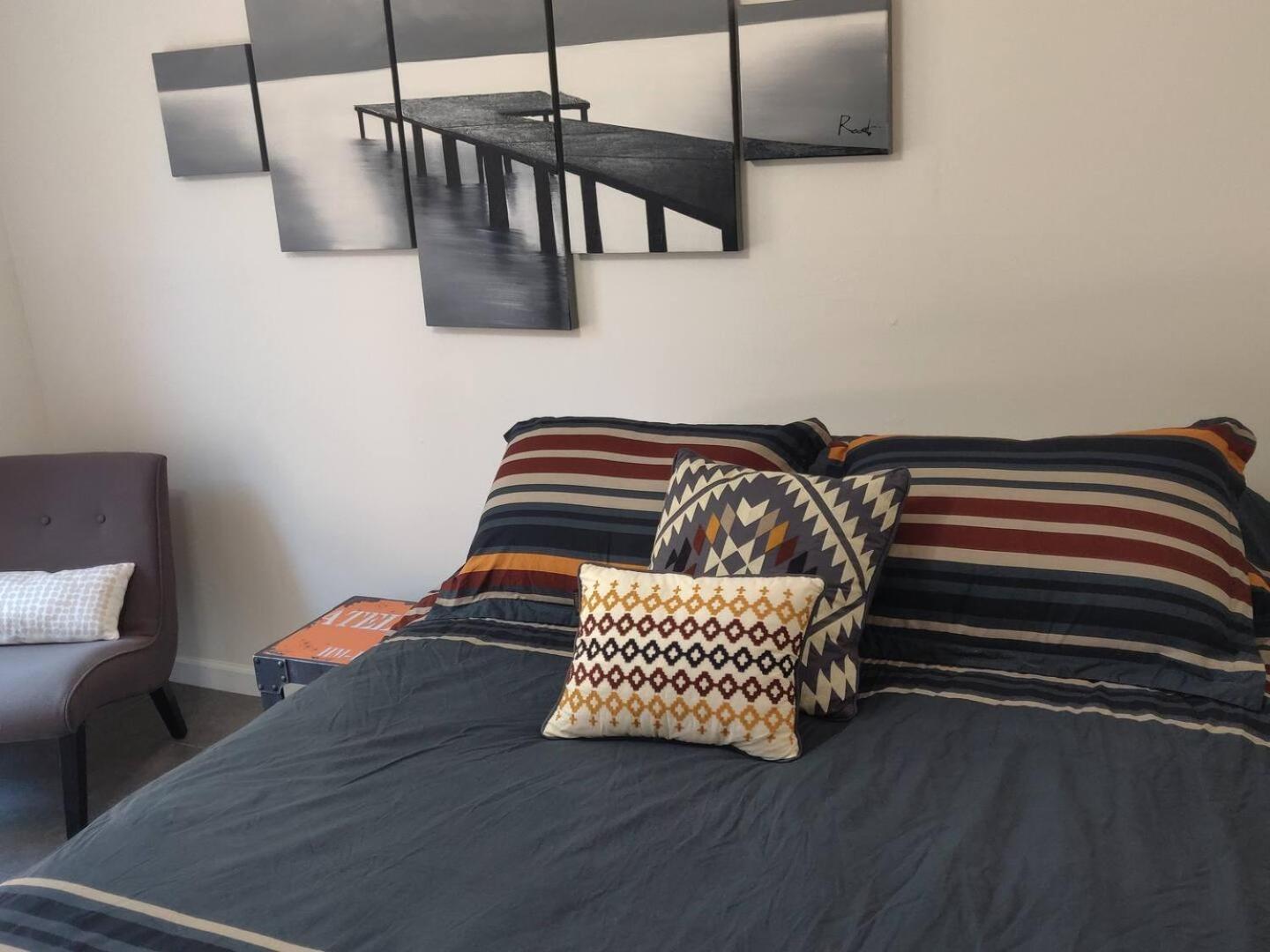 Private Room3 Own Entry Shared Bath One Guest Walk To Ucsd Holiday home