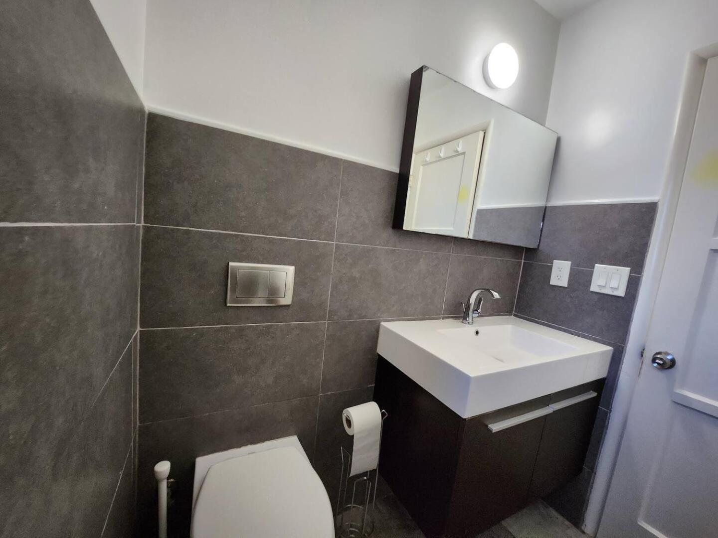 Private Room3 Own Entry Shared Bath One Guest Walk To Ucsd * San Diego