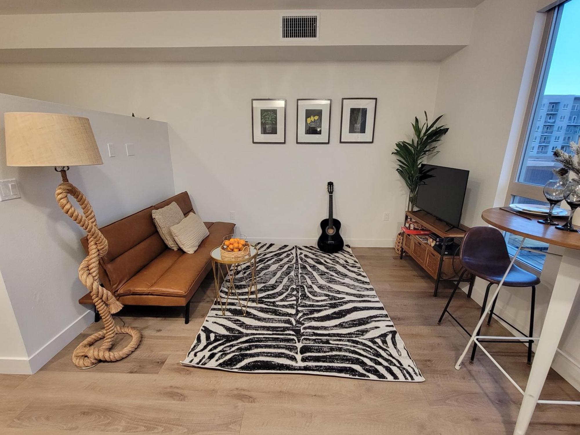 Apartment Amazing Big Studio Near Balboa Park Jacuzzi Rooftop Free Parking! San Diego