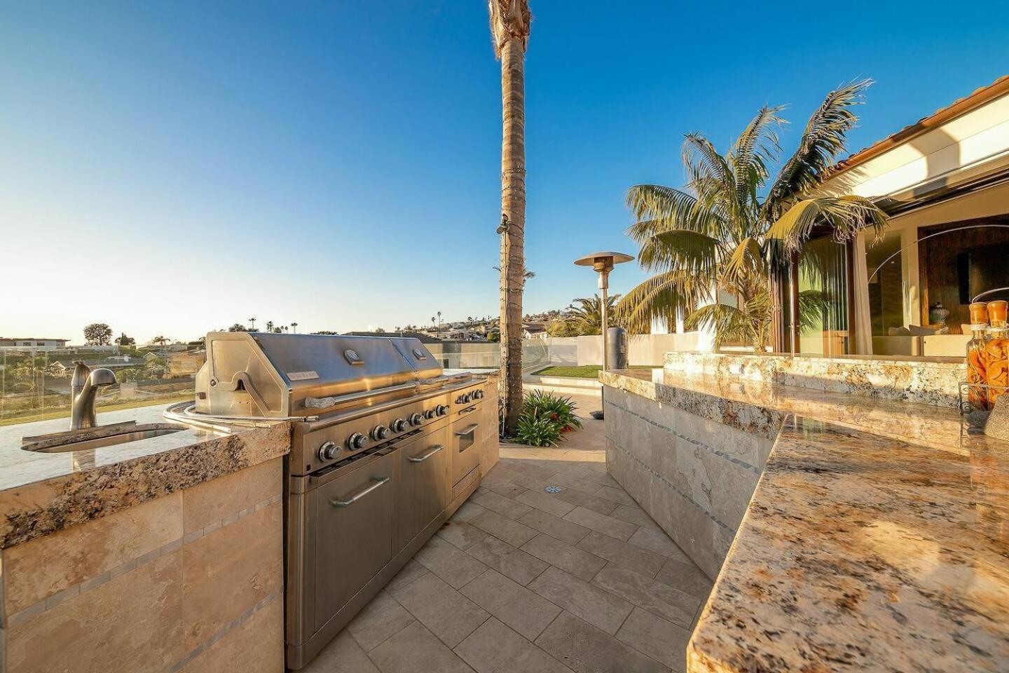Holiday home Ocean View Serenity With Theater And Heated Pool *