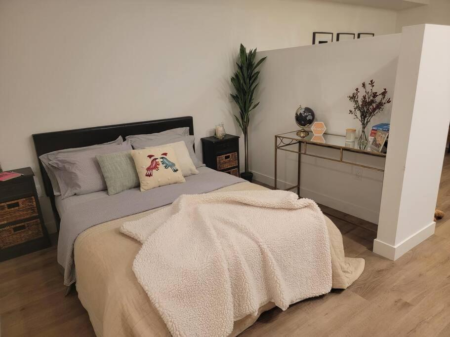 Amazing Big Studio Near Balboa Park Jacuzzi Rooftop Free Parking! Apartment