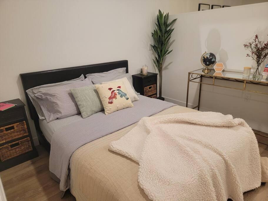 Amazing Big Studio Near Balboa Park Jacuzzi Rooftop Free Parking! Apartment *