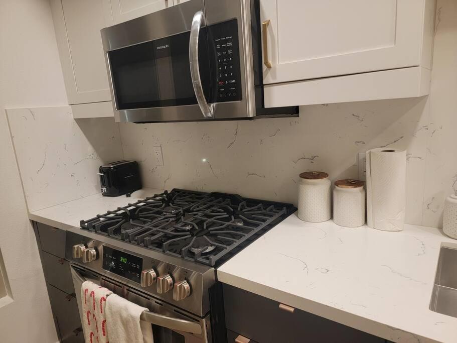 Amazing Big Studio Near Balboa Park Jacuzzi Rooftop Free Parking! San Diego