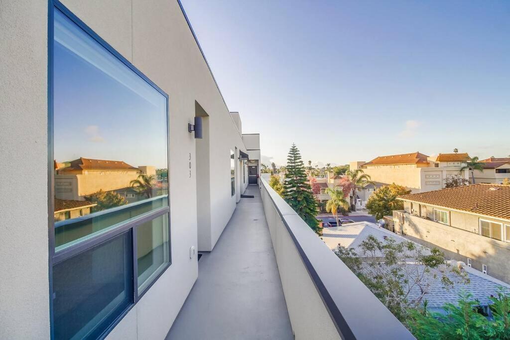 Park Blvd Paradise 303 King Bed With A Private San Diego