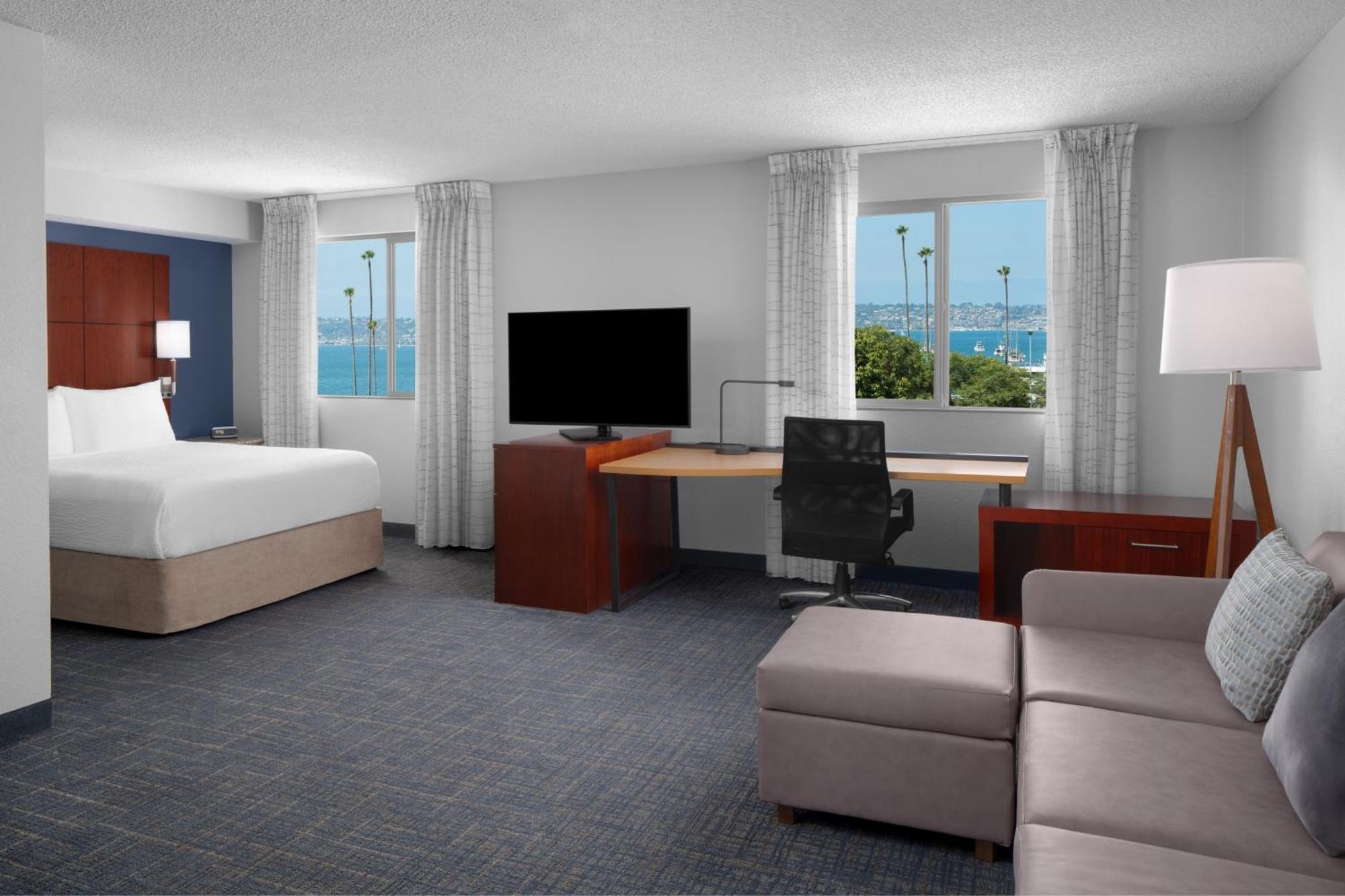 By Marriott Downtown Hotel 3*