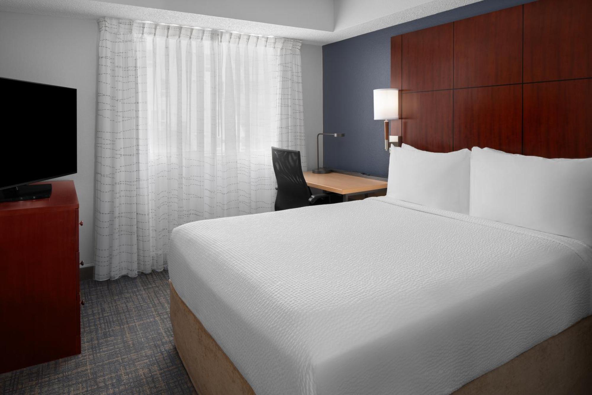 By Marriott Downtown Hotel 3*