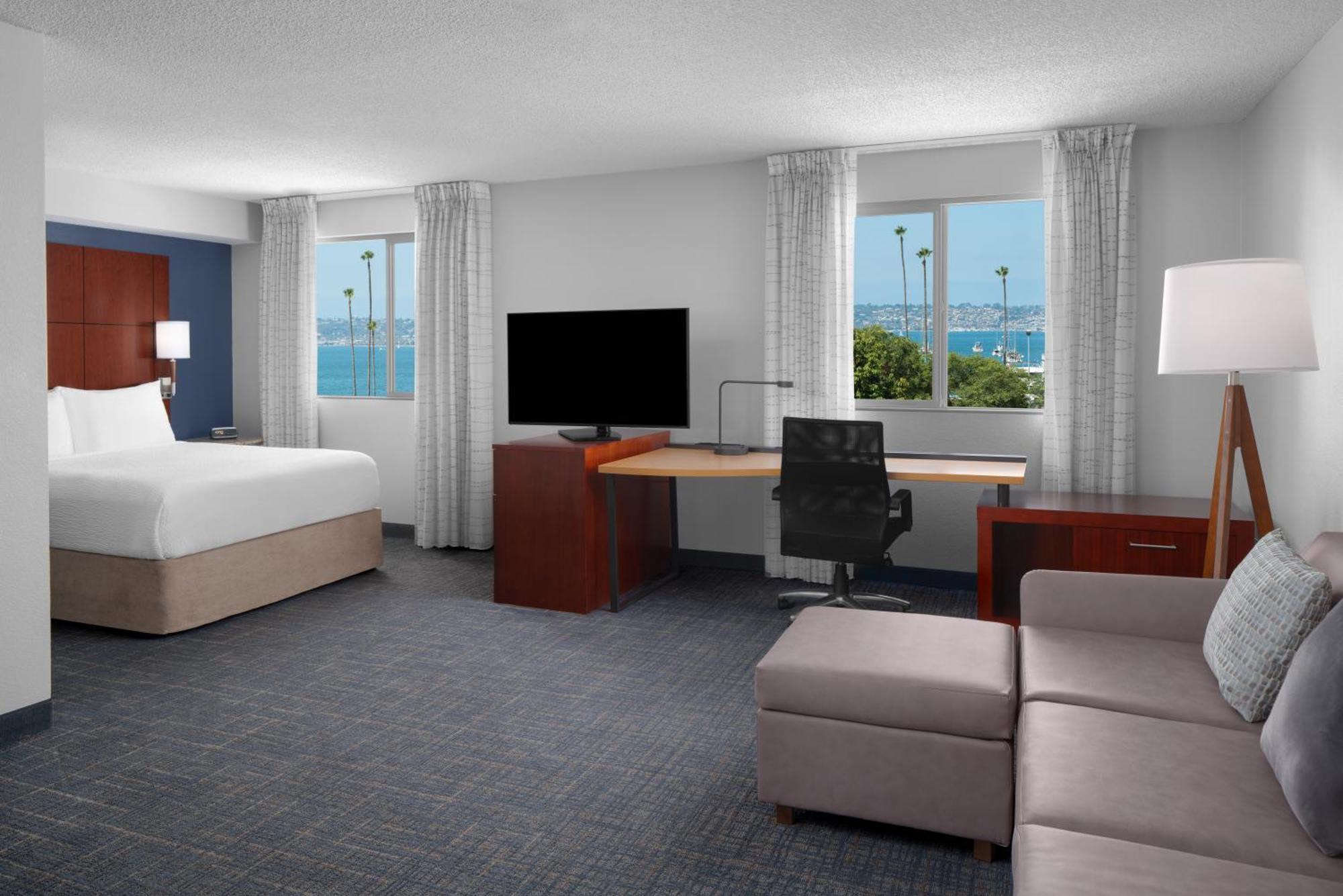 By Marriott Downtown Hotel 3*