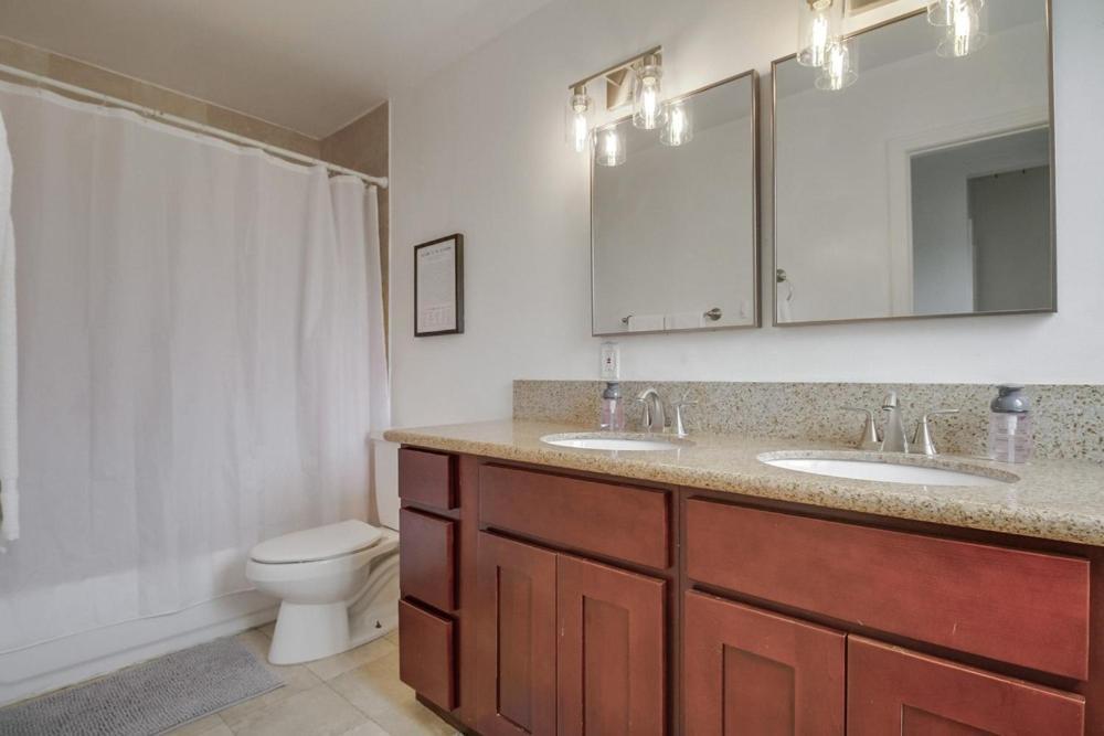 Oceancatcher: Mission Beach Retreat With Ocean View Holiday home