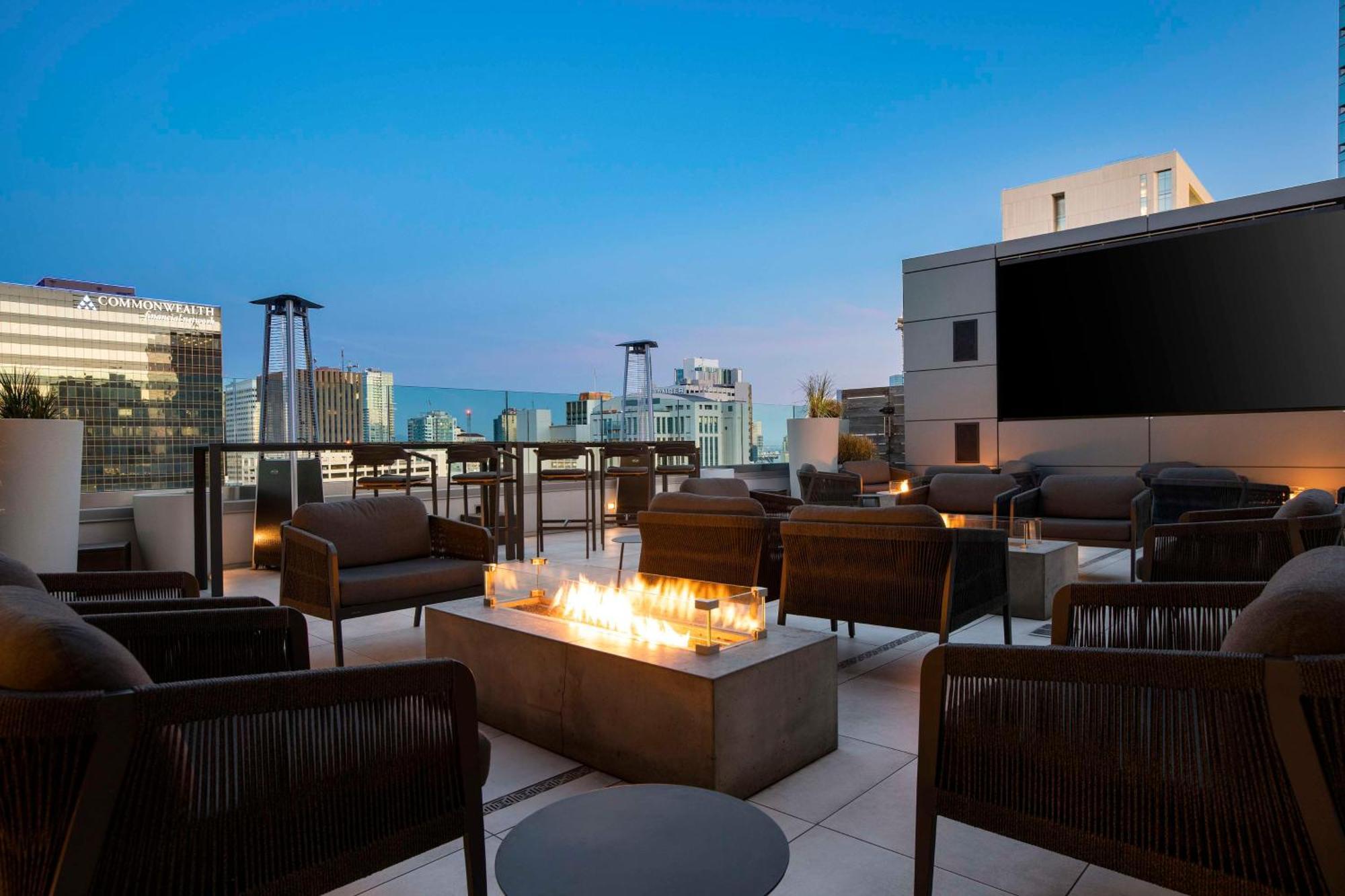 Carte Downtown, Curio Collection By Hilton Hotel