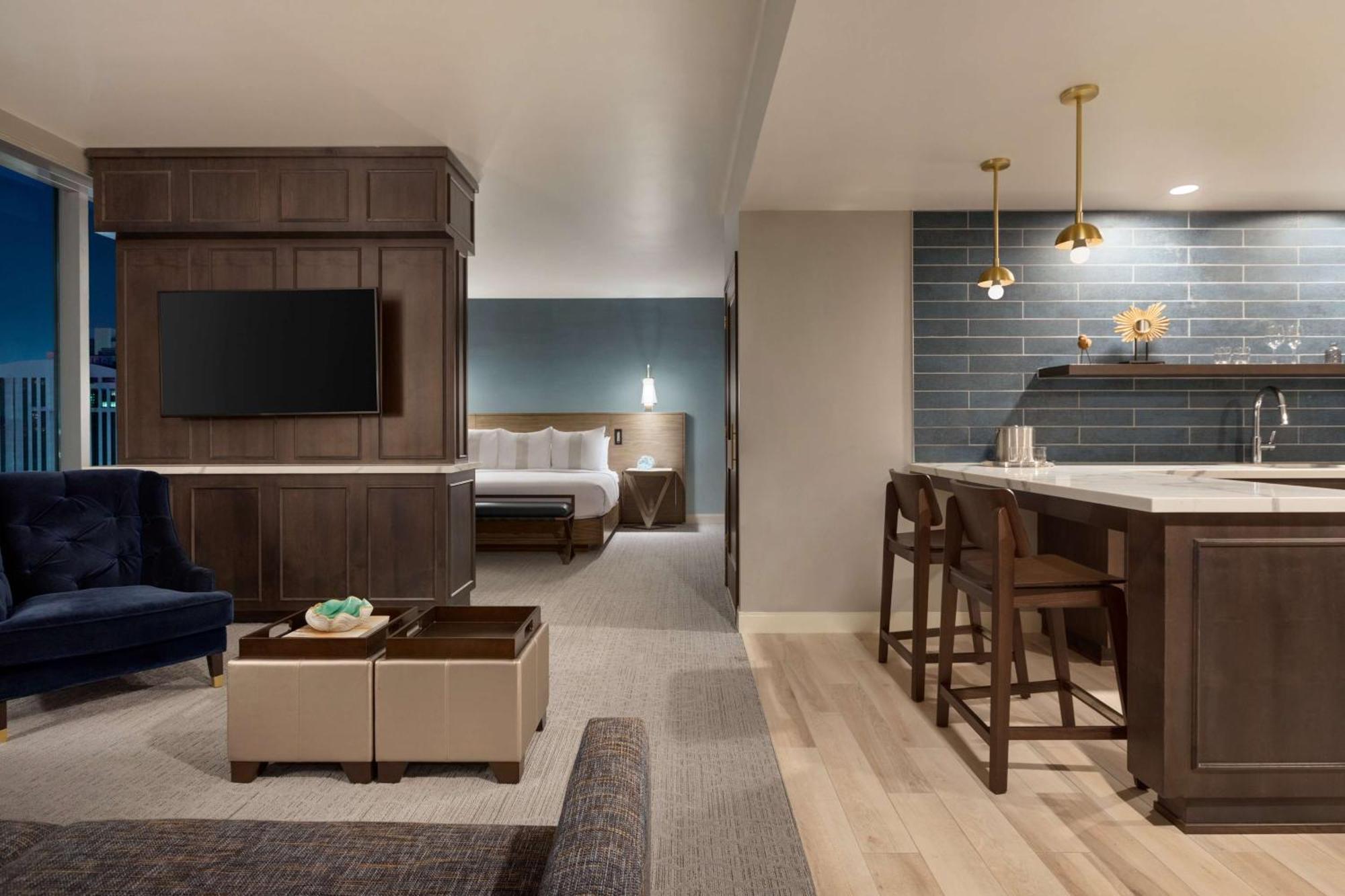 Carte Downtown, Curio Collection By Hilton 4*