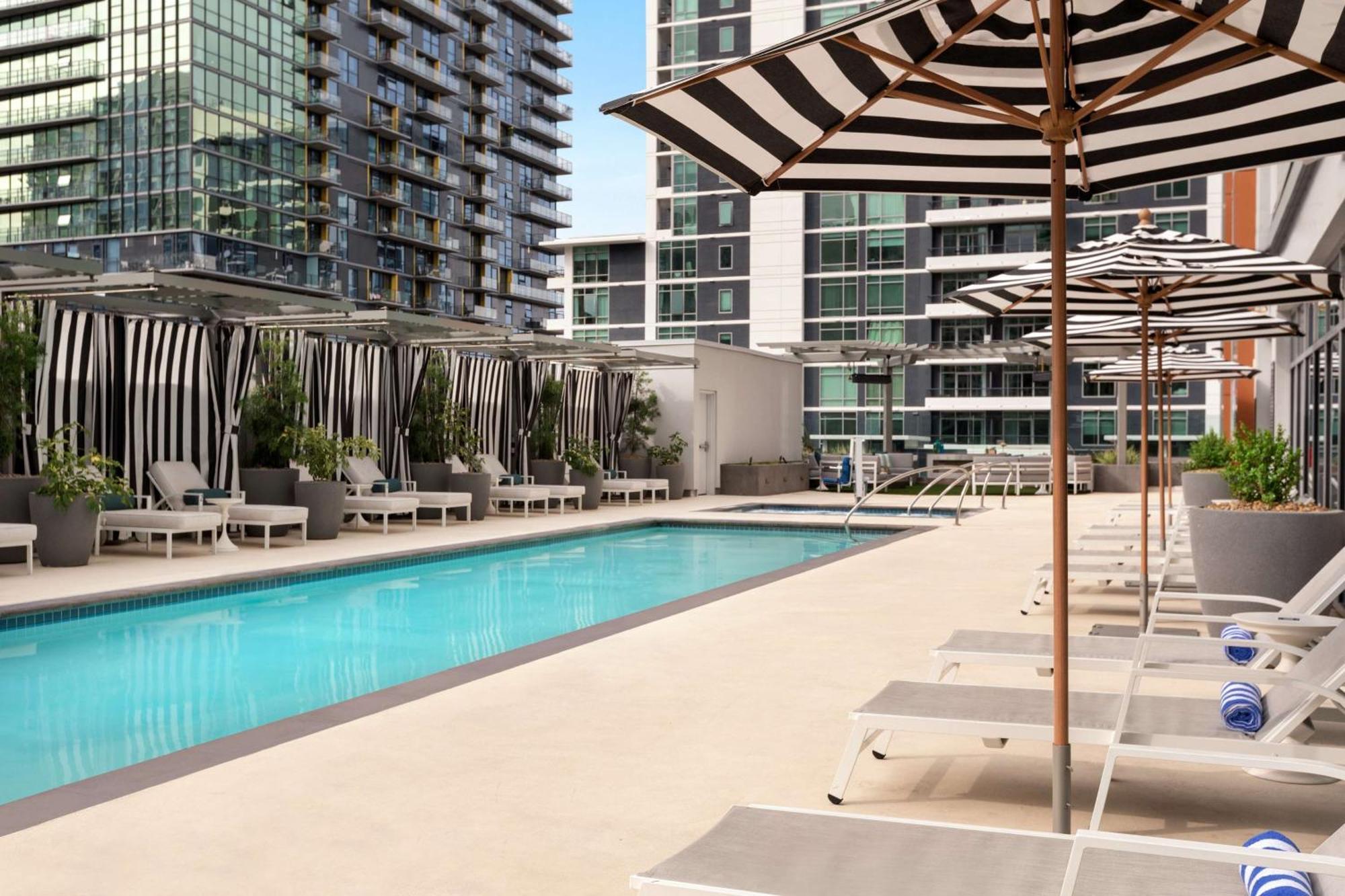 Carte Downtown, Curio Collection By Hilton
