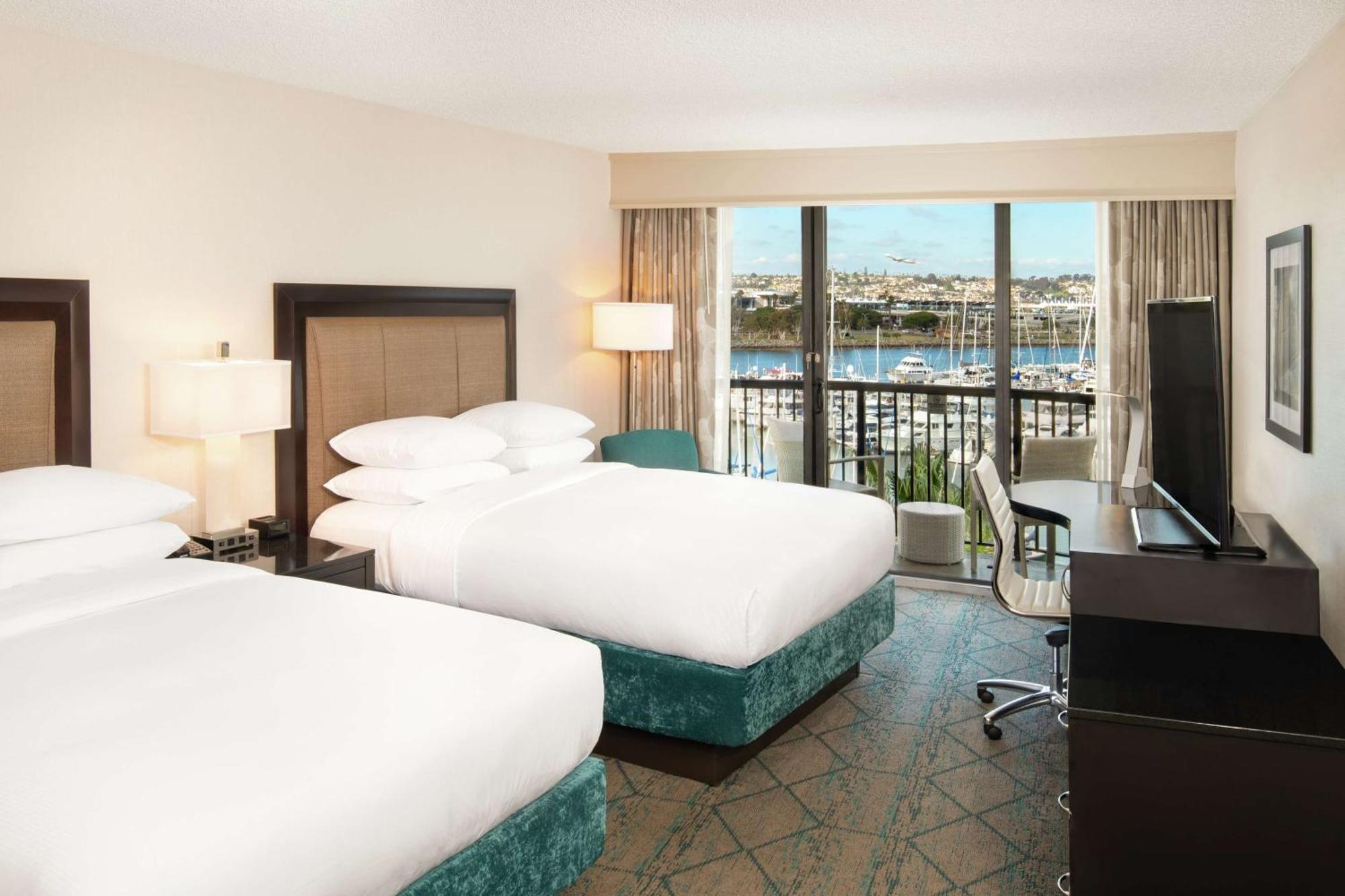 Hilton Airport/harbor Island Hotel