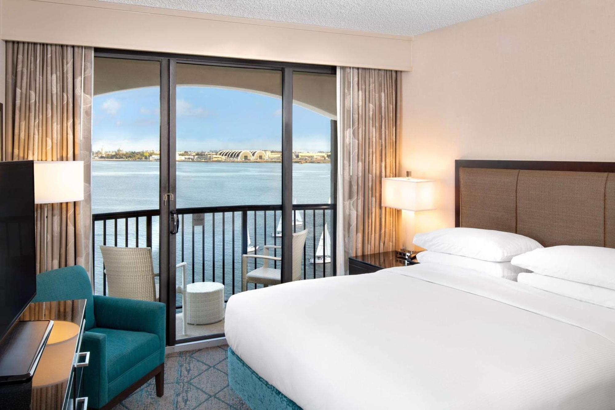 Hilton Airport/harbor Island Hotel 3*