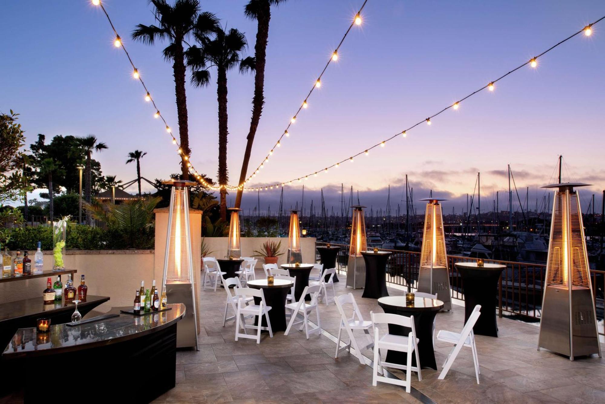 Hilton Airport/harbor Island Hotel 3*