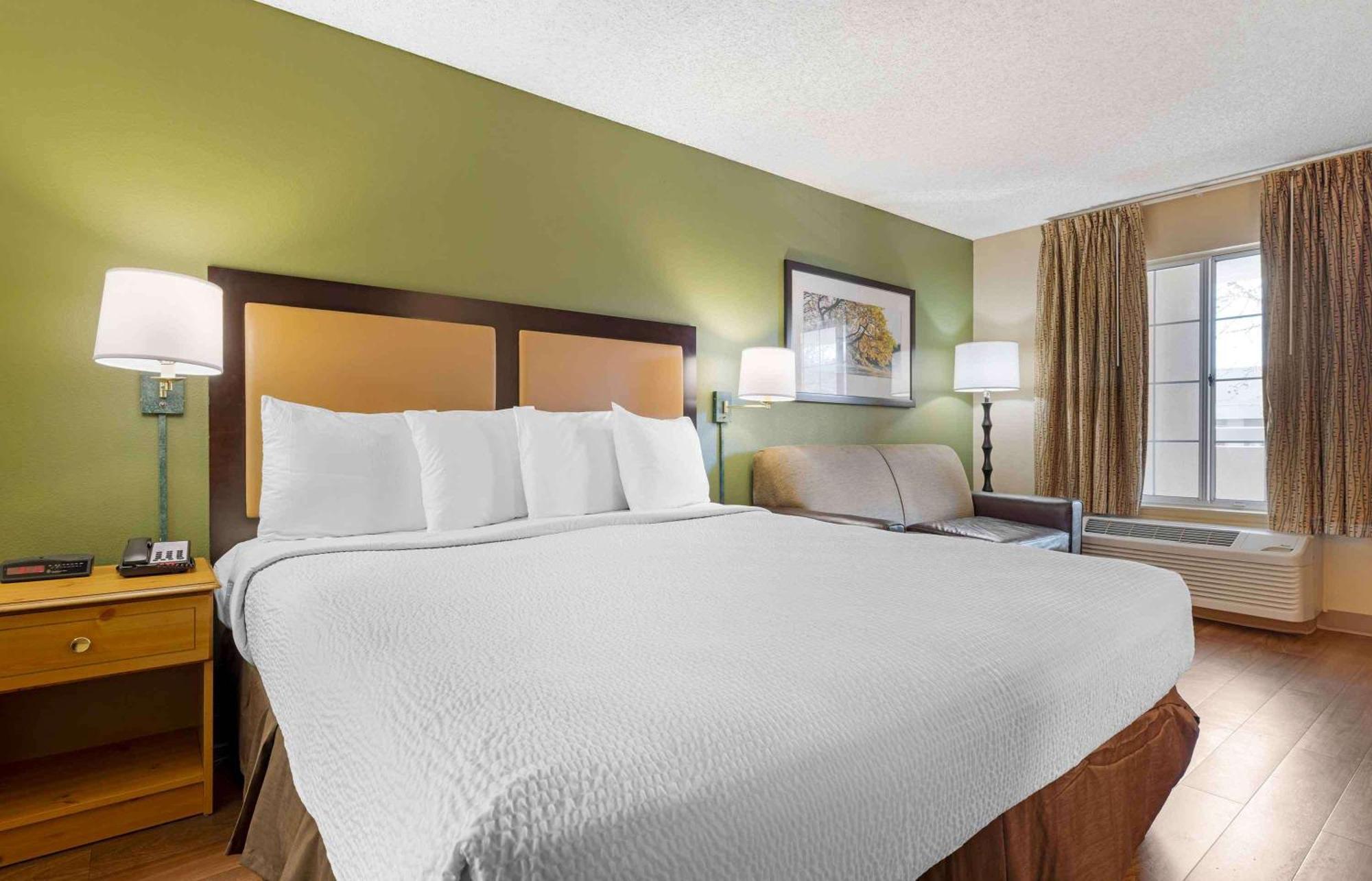 Extended America - - Fashion Valley Hotel San Diego