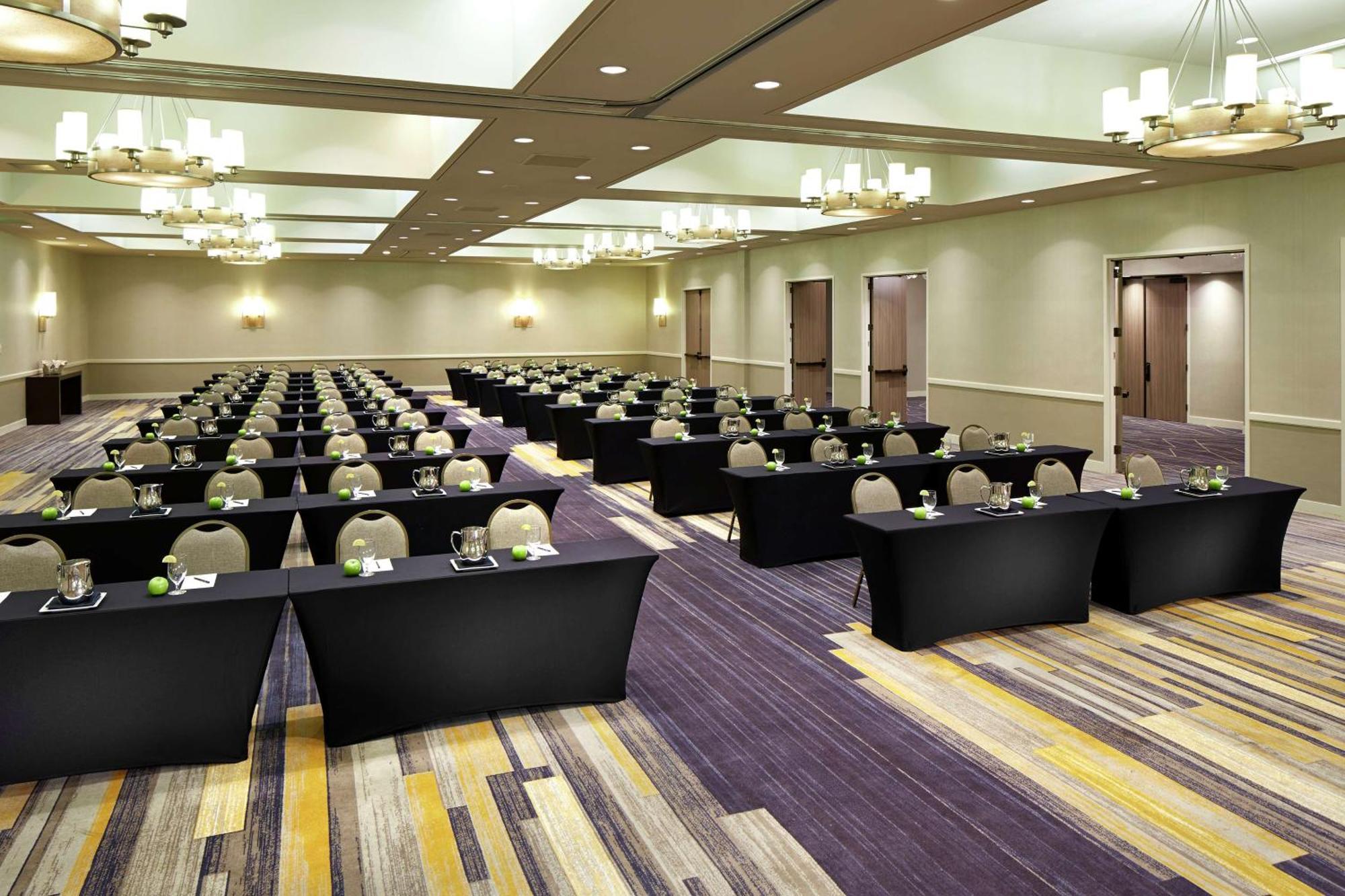 Hilton Mission Valley Hotel