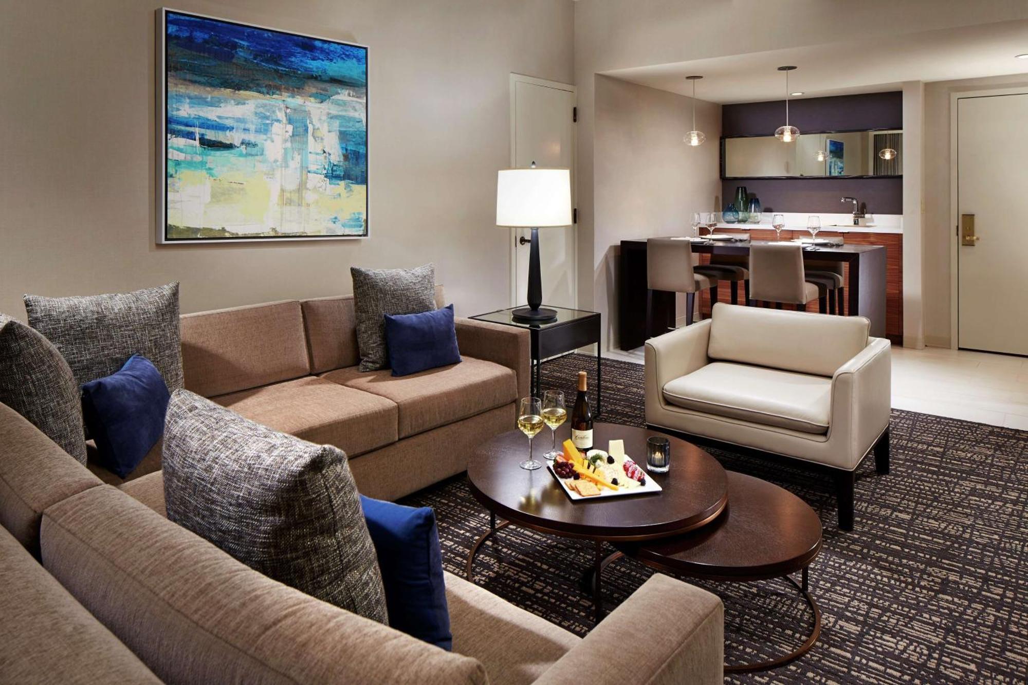 Hilton Mission Valley 4*