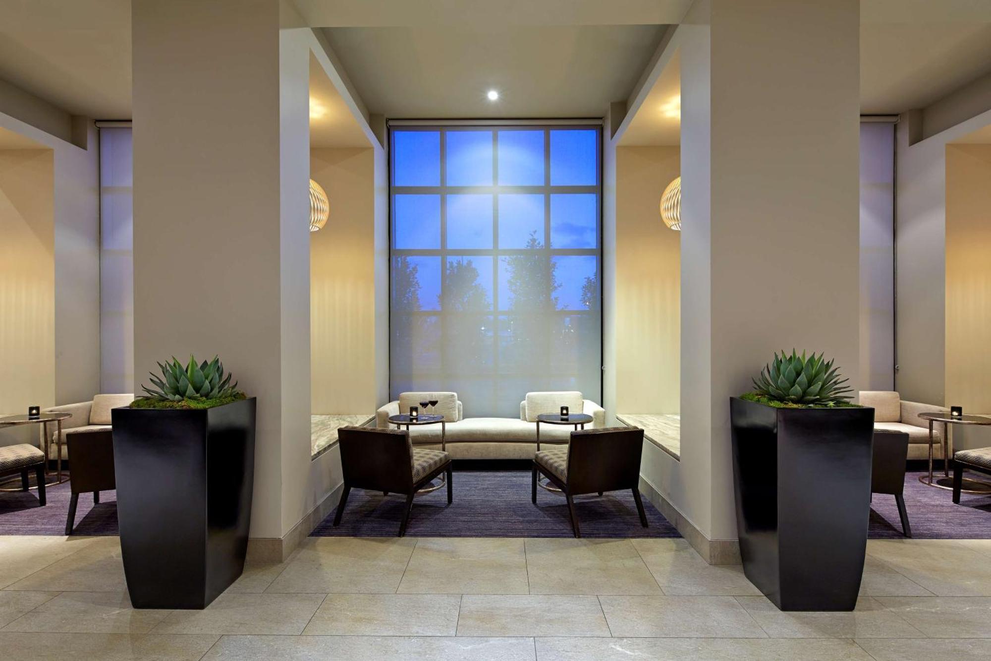 Hilton Mission Valley 4*