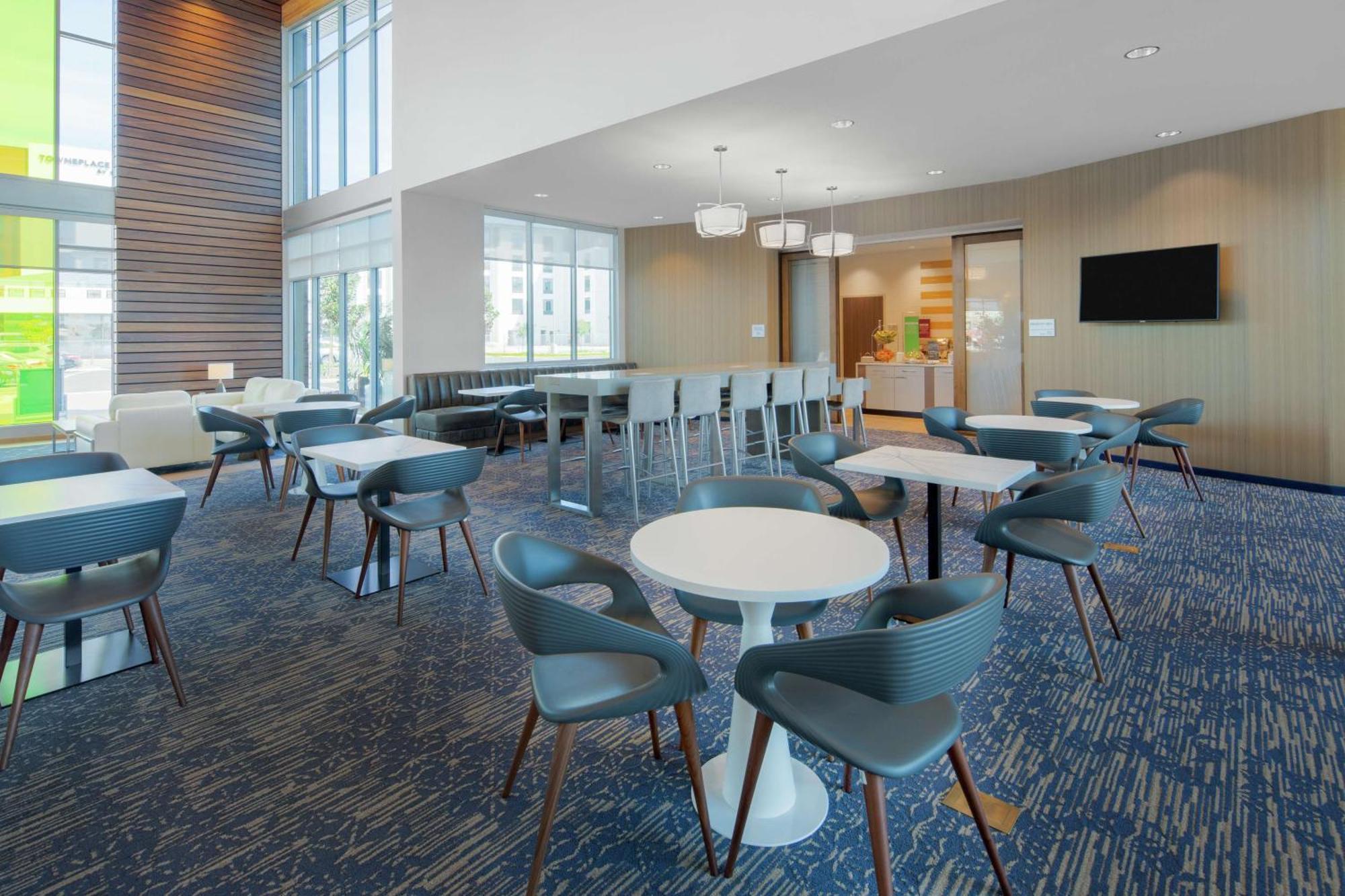 Hampton & Airport Liberty Station Hotel San Diego