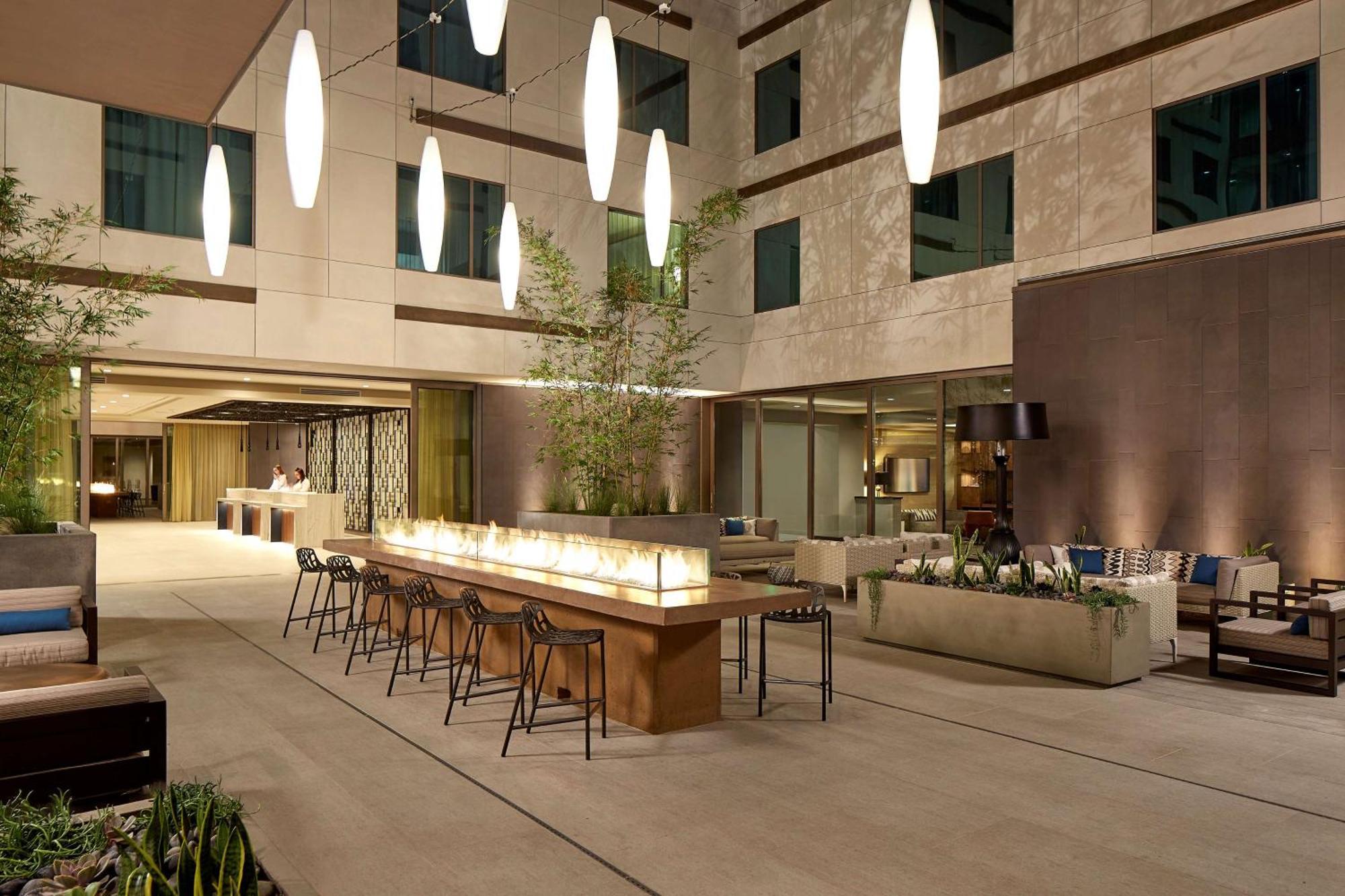 Hotel Homewood By Hilton Downtown/bayside