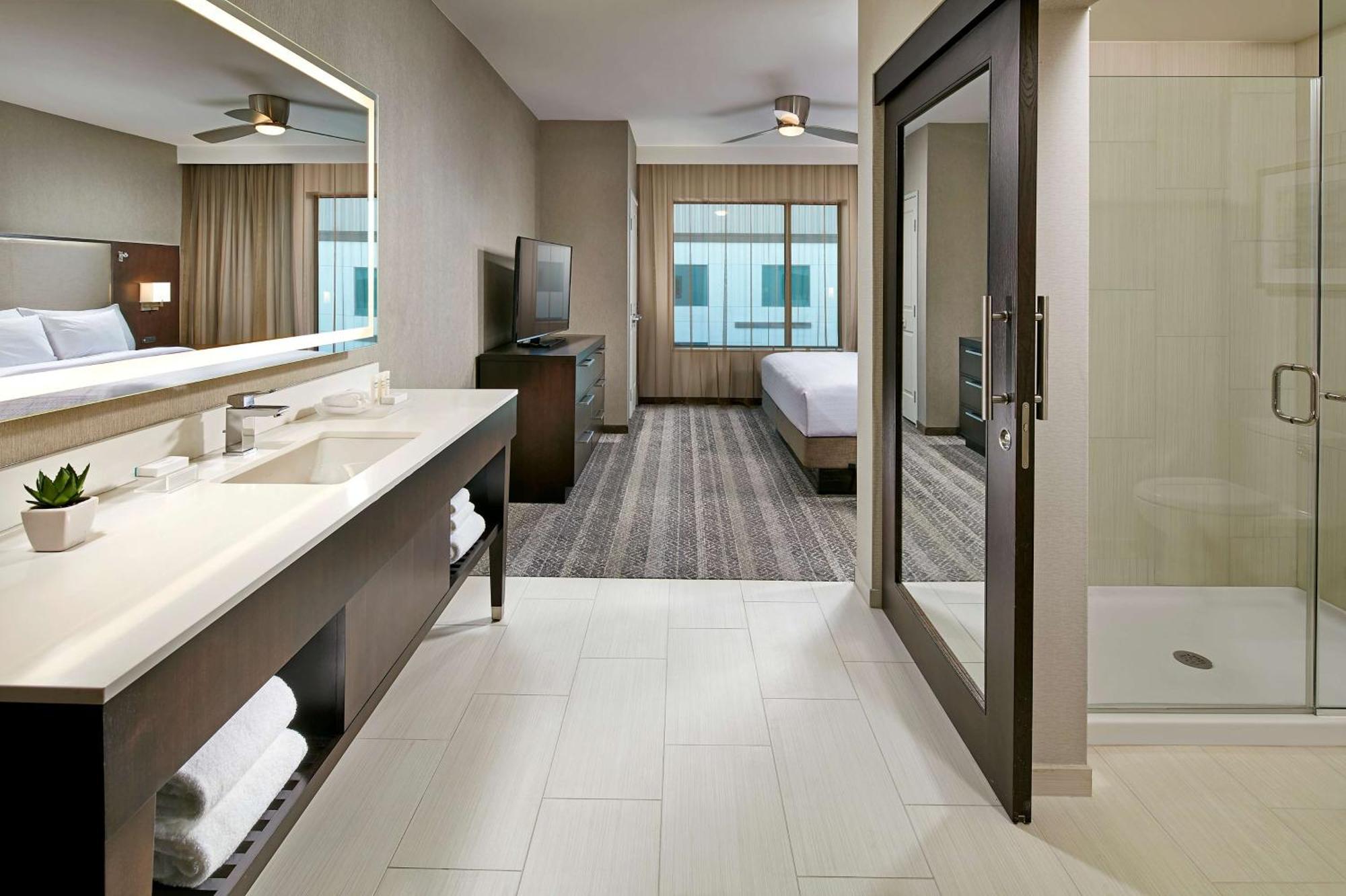 Hotel Homewood By Hilton Downtown/bayside 3*