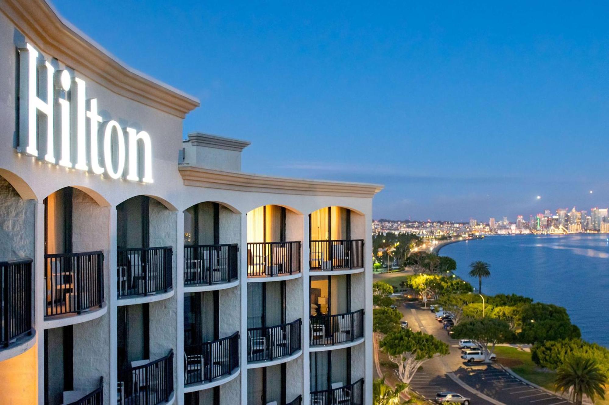 Hotel Hilton Airport/harbor Island