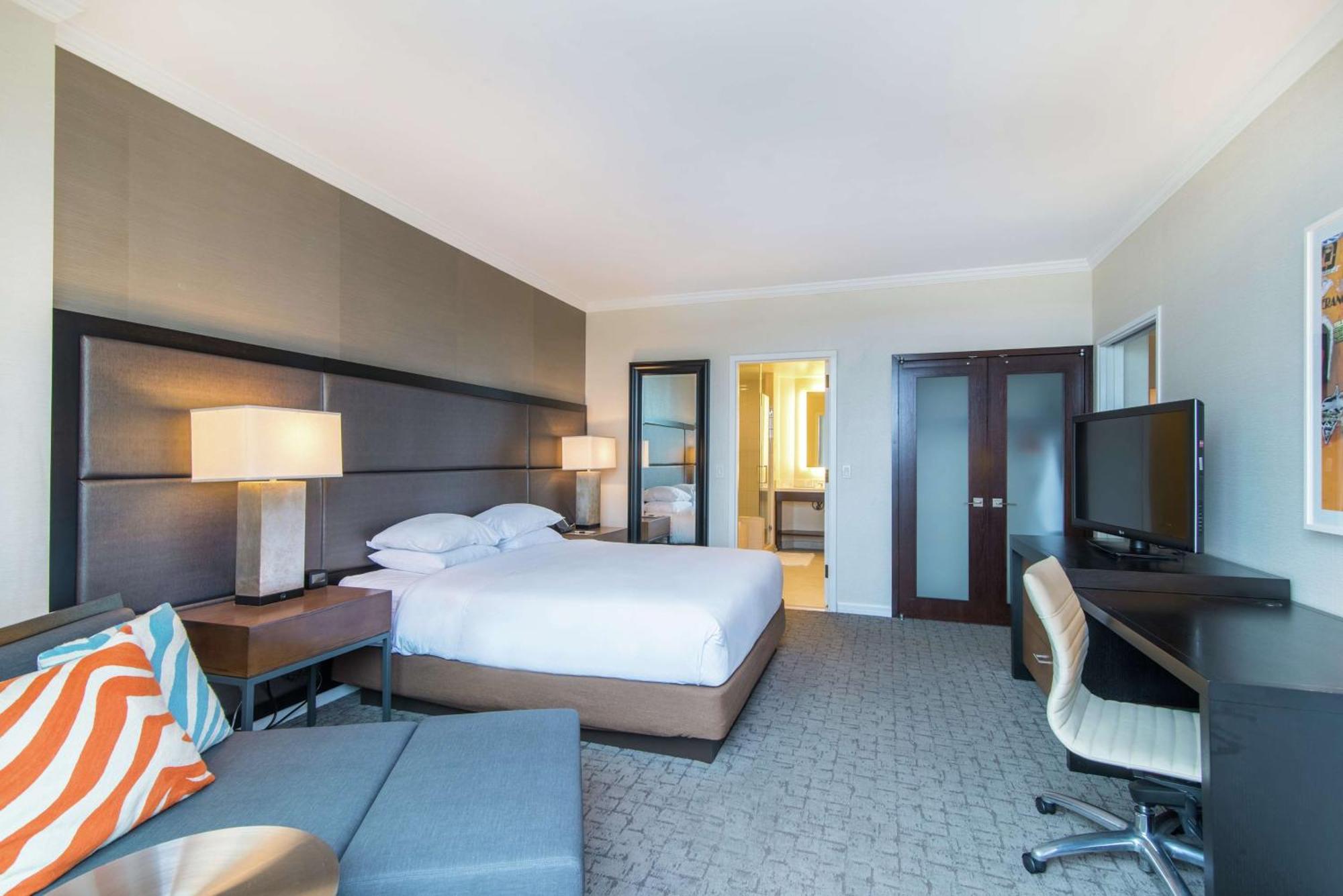 Doubletree By Hilton San Diego-mission Valley Hotel