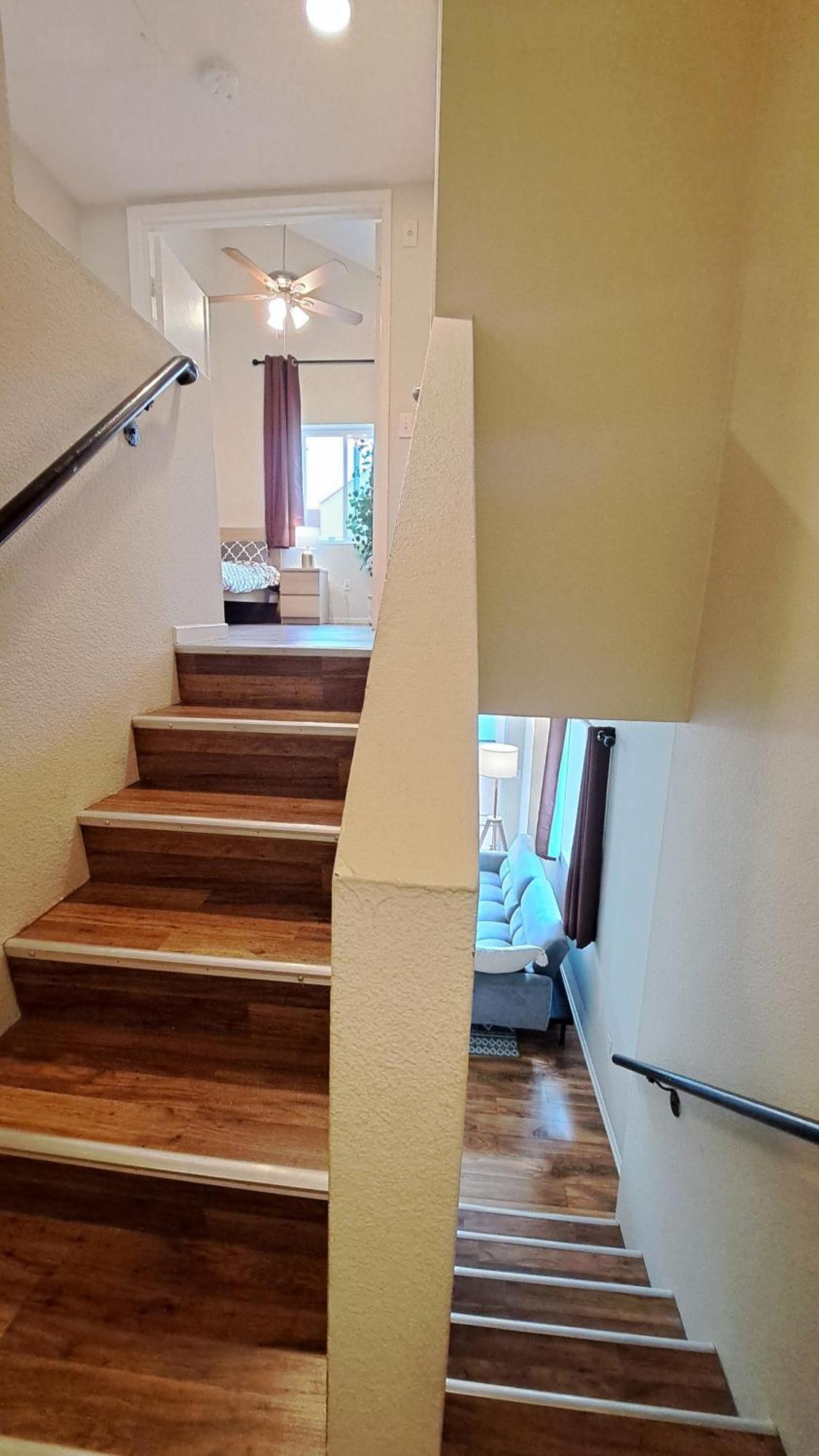 Corner 2-story One Bedroom La Jolla