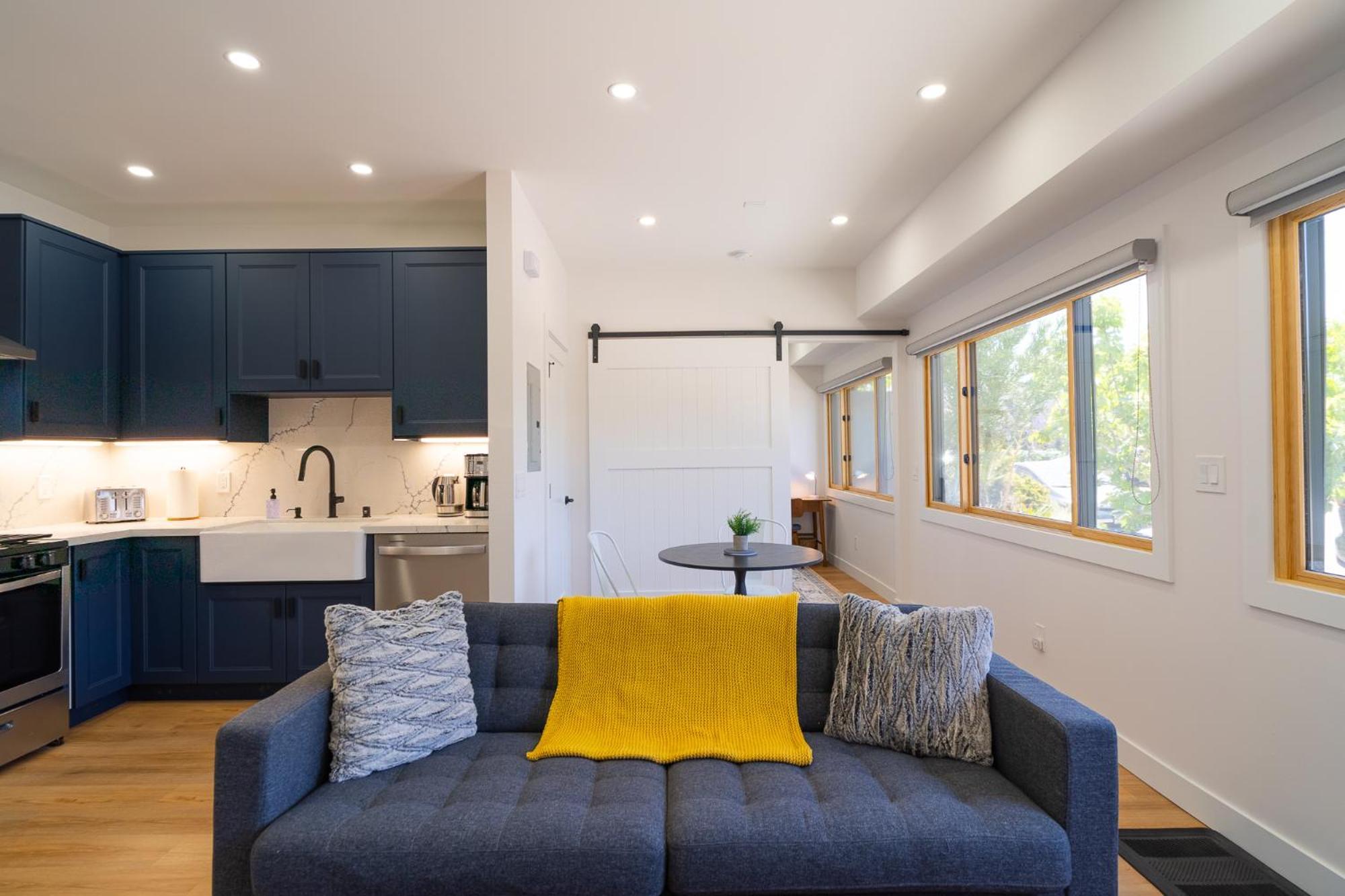 Fern House South Park Craftsman Guest house *