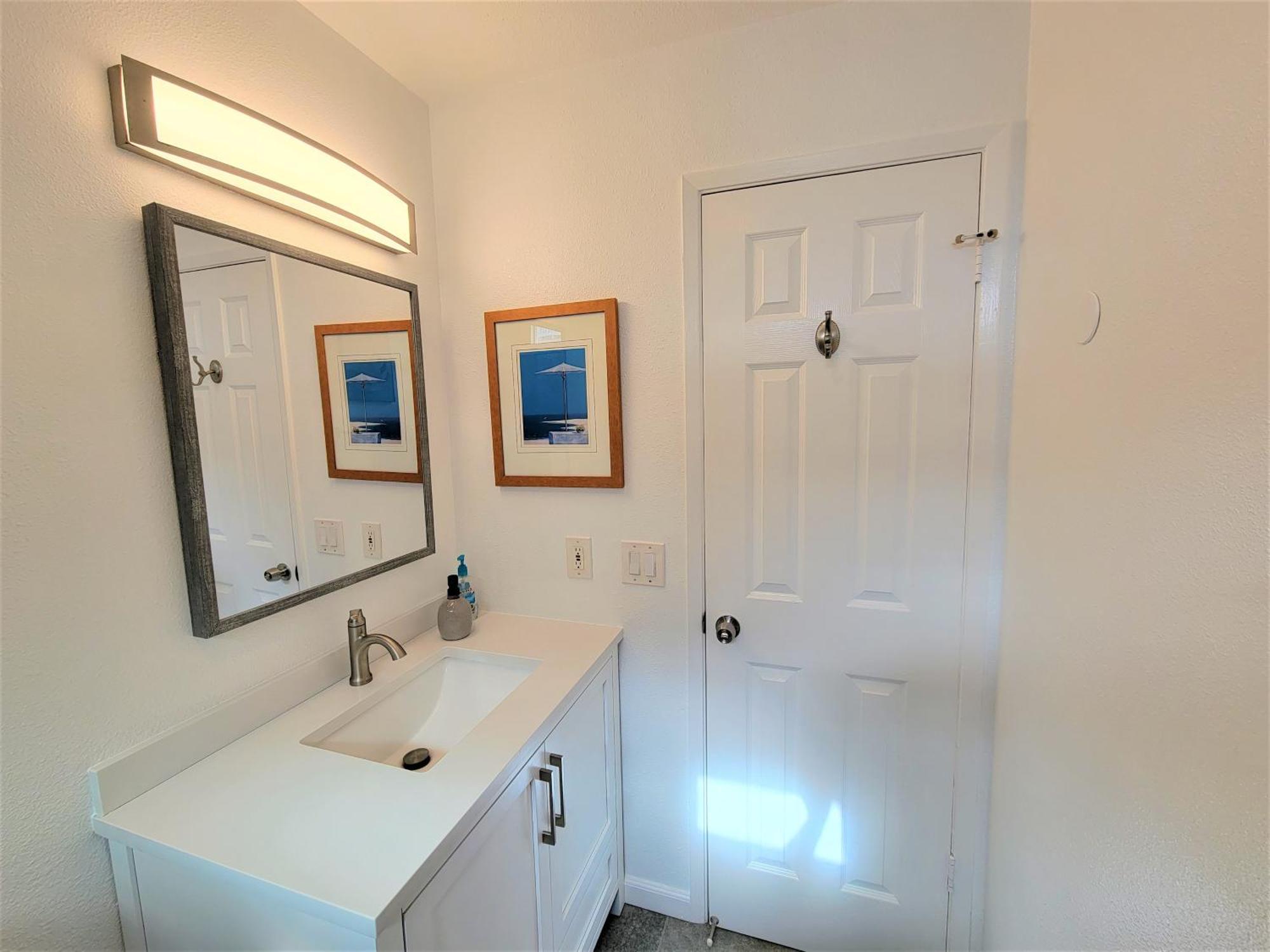 Holiday home Luv Oceanside Views-1 House To Beach, Boardwalk And Waves-spacious Rooftop Sun Deck-plus King Beds Too! *