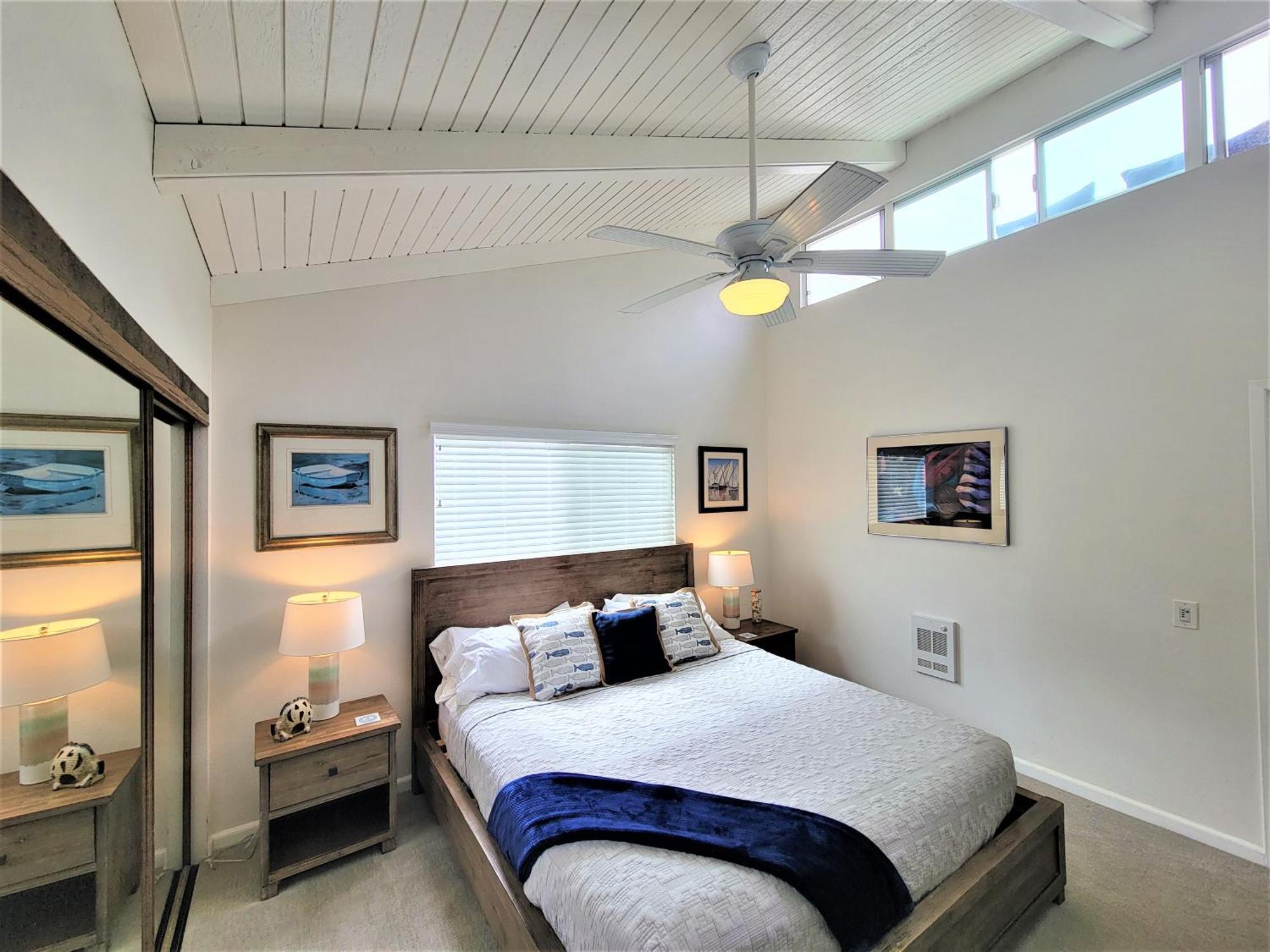 Holiday home Luv Oceanside Views-1 House To Beach, Boardwalk And Waves-spacious Rooftop Sun Deck-plus King Beds Too!