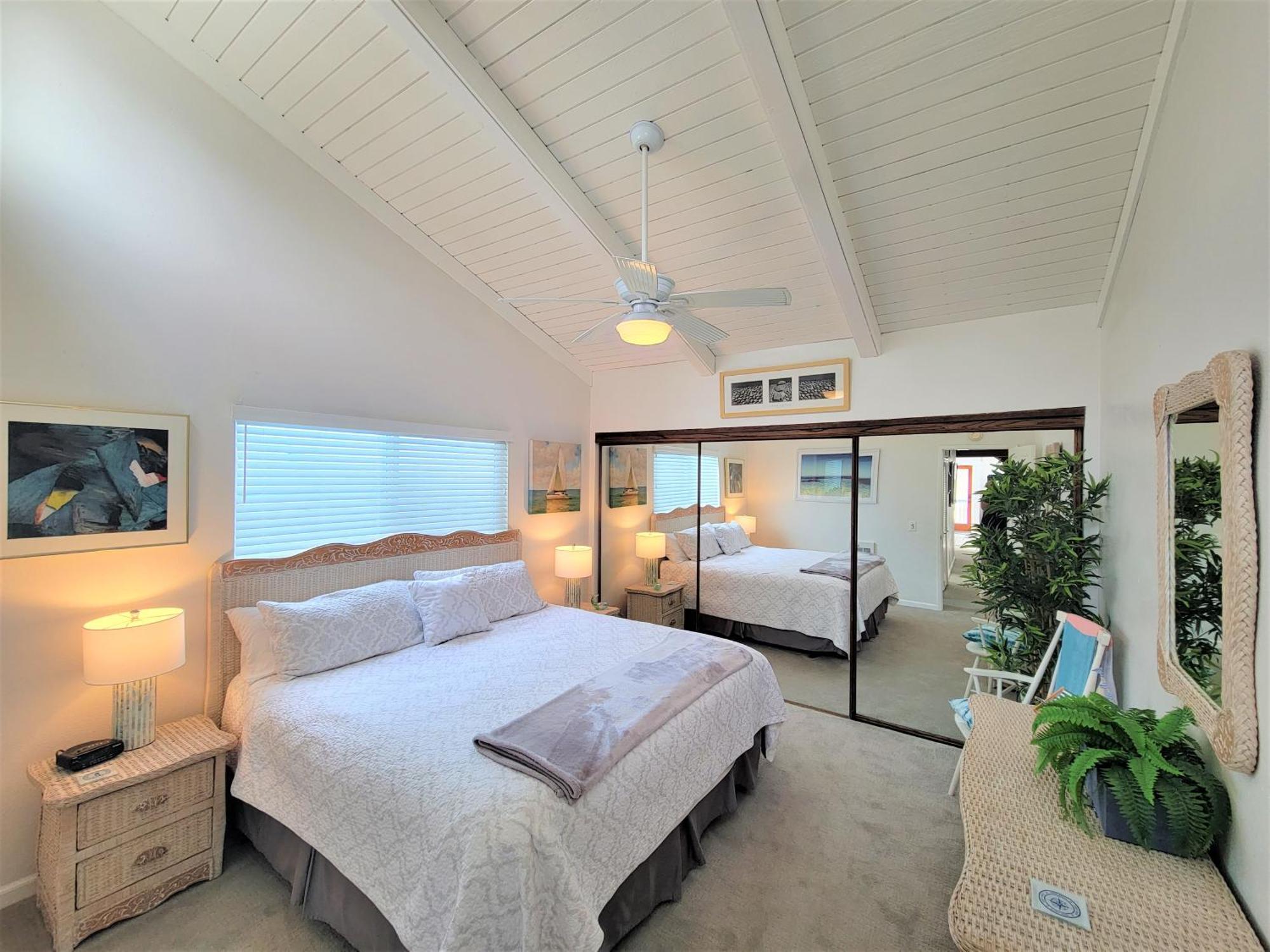 Luv Oceanside Views-1 House To Beach, Boardwalk And Waves-spacious Rooftop Sun Deck-plus King Beds Too! San Diego