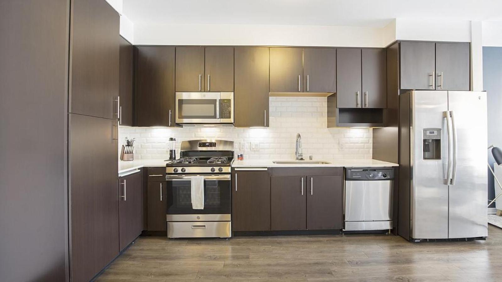 Landing Modern With Amazing Amenities Apartment *