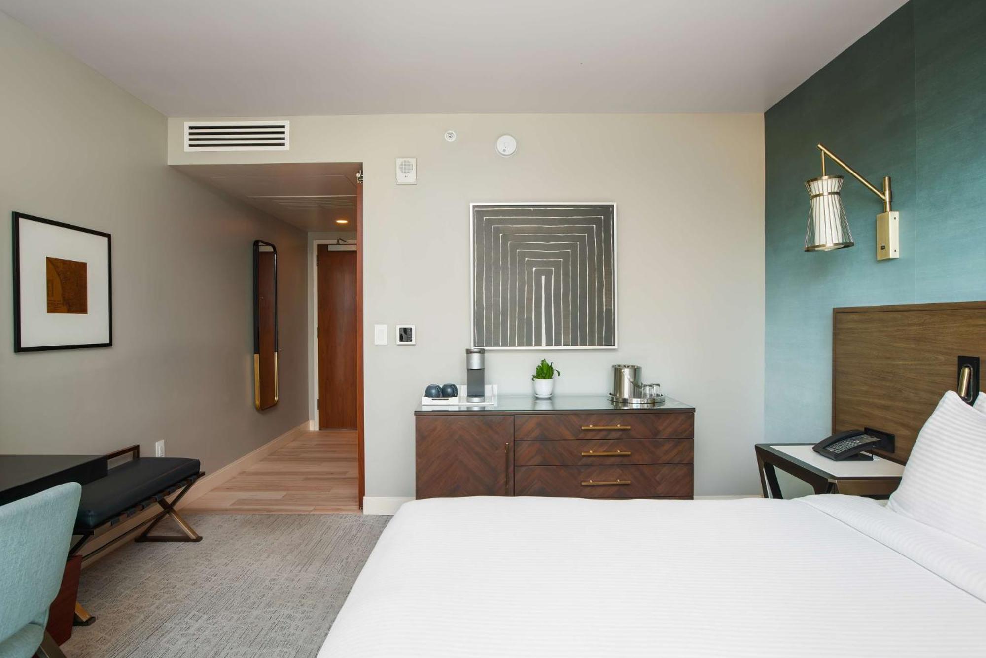 Carte Downtown, Curio Collection By Hilton 4*