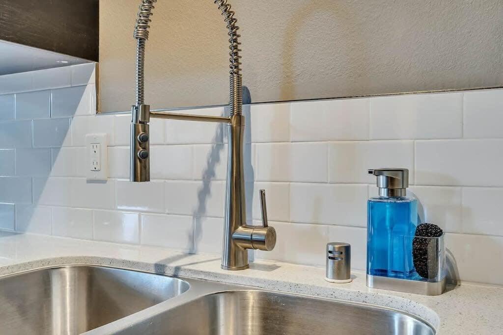 Northpark-businesstraveler-pets-w D-free-parking