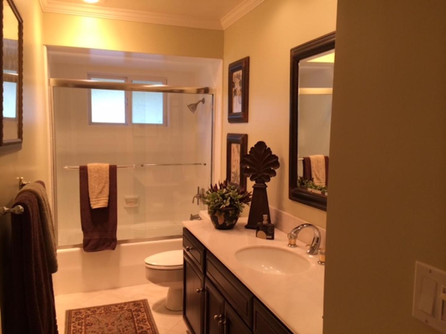 Luxury With Heated Pool - And Lighted Pickle Ball Court *