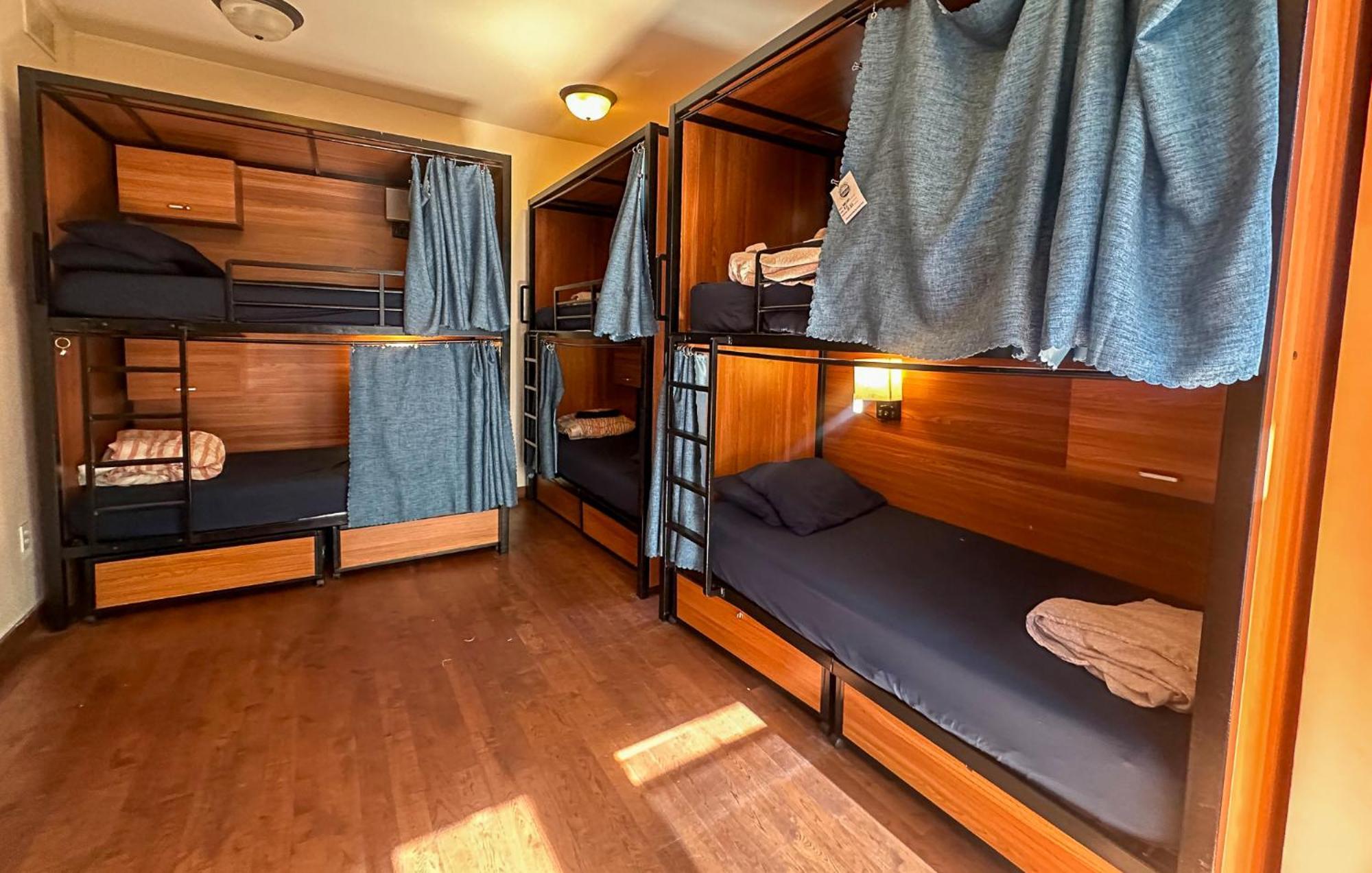 Hostel Ith Adventure (adults Only)