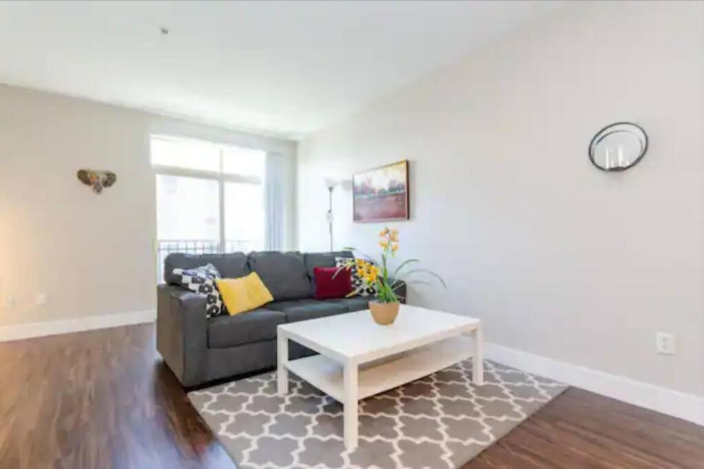 Apartment Tranquil Haven In Dtsd Close To Convention Center
