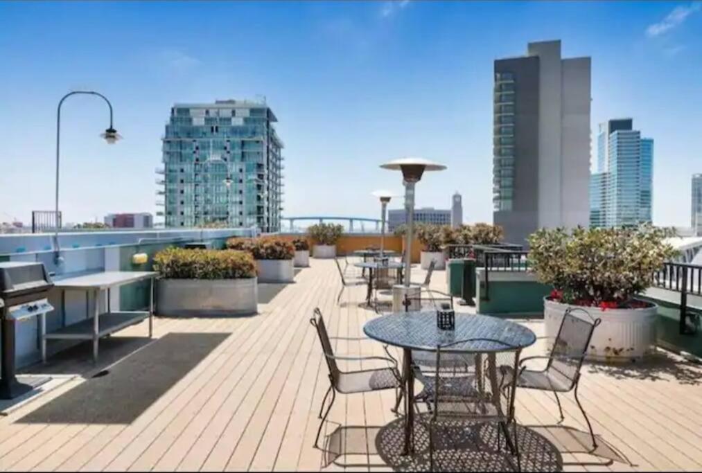 Tranquil Haven In Dtsd Close To Convention Center San Diego