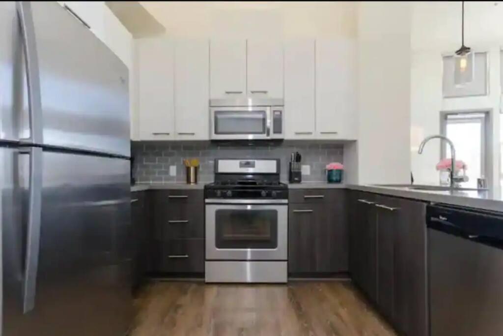 Sleeps 10 In Gaslamp Quarter Elegant 3 Bedroom Near Convention *