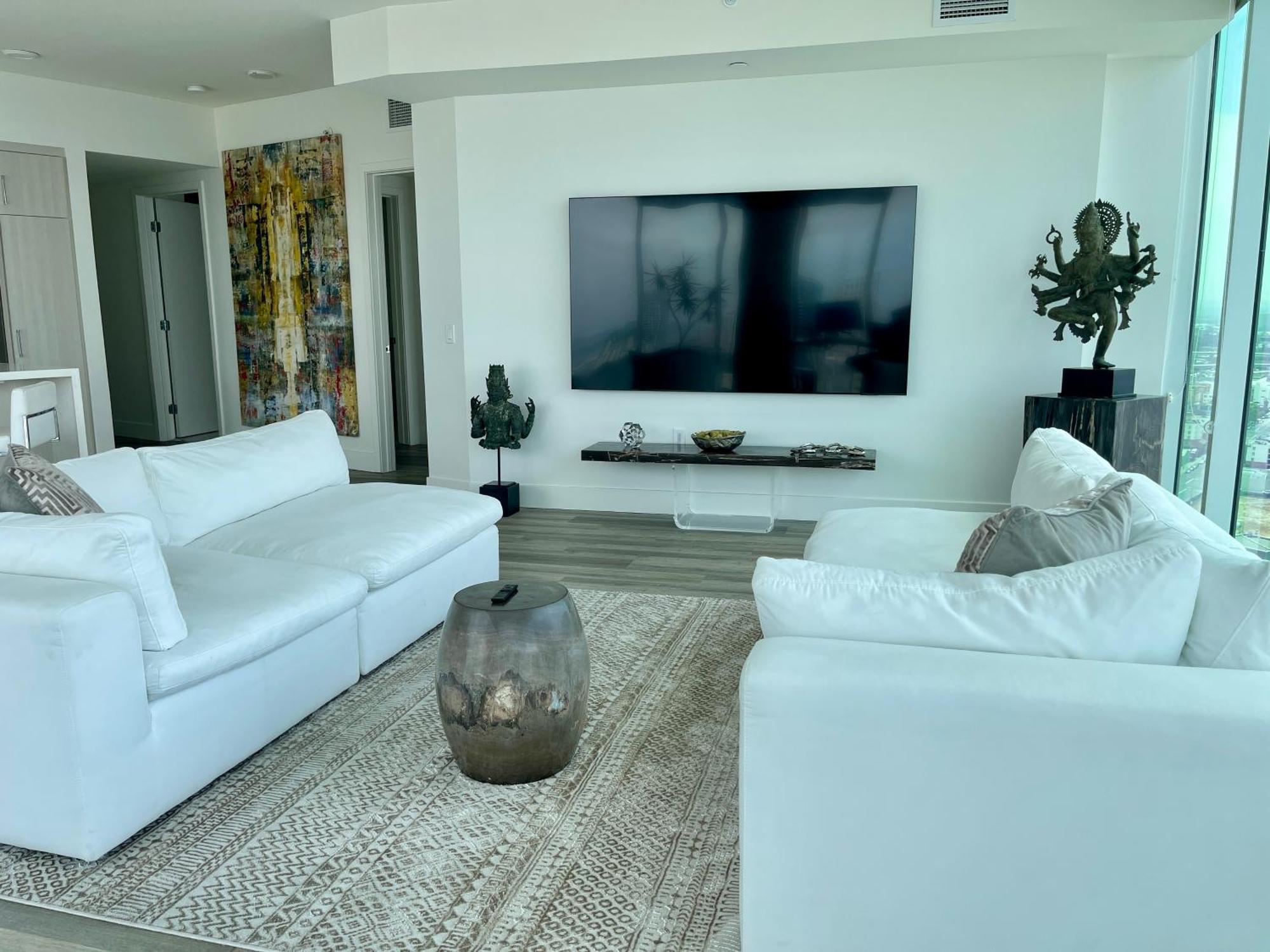 Massive Penthouse Overlooking All Of * San Diego