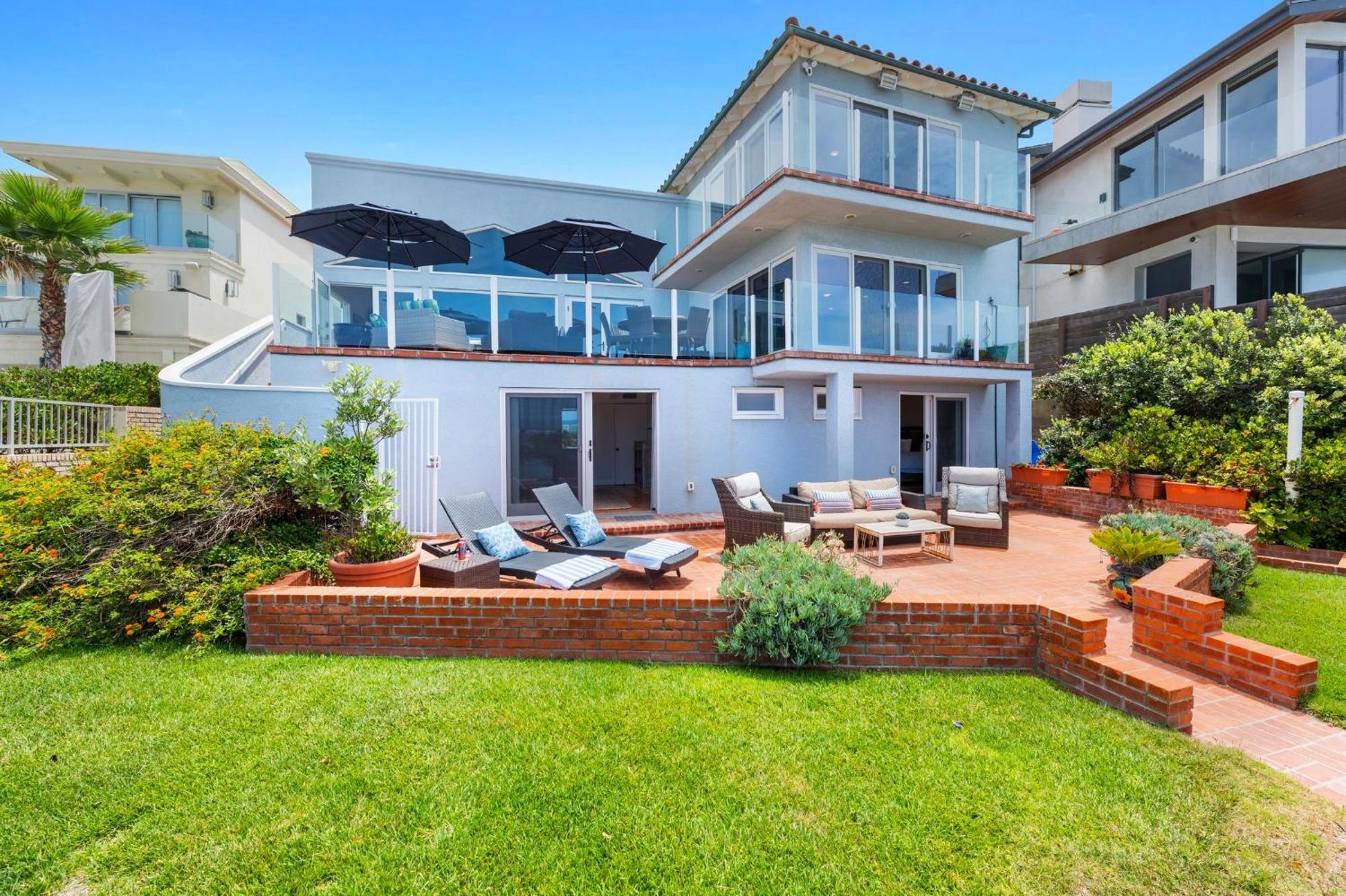 B5250 Playa Vista Beachfront