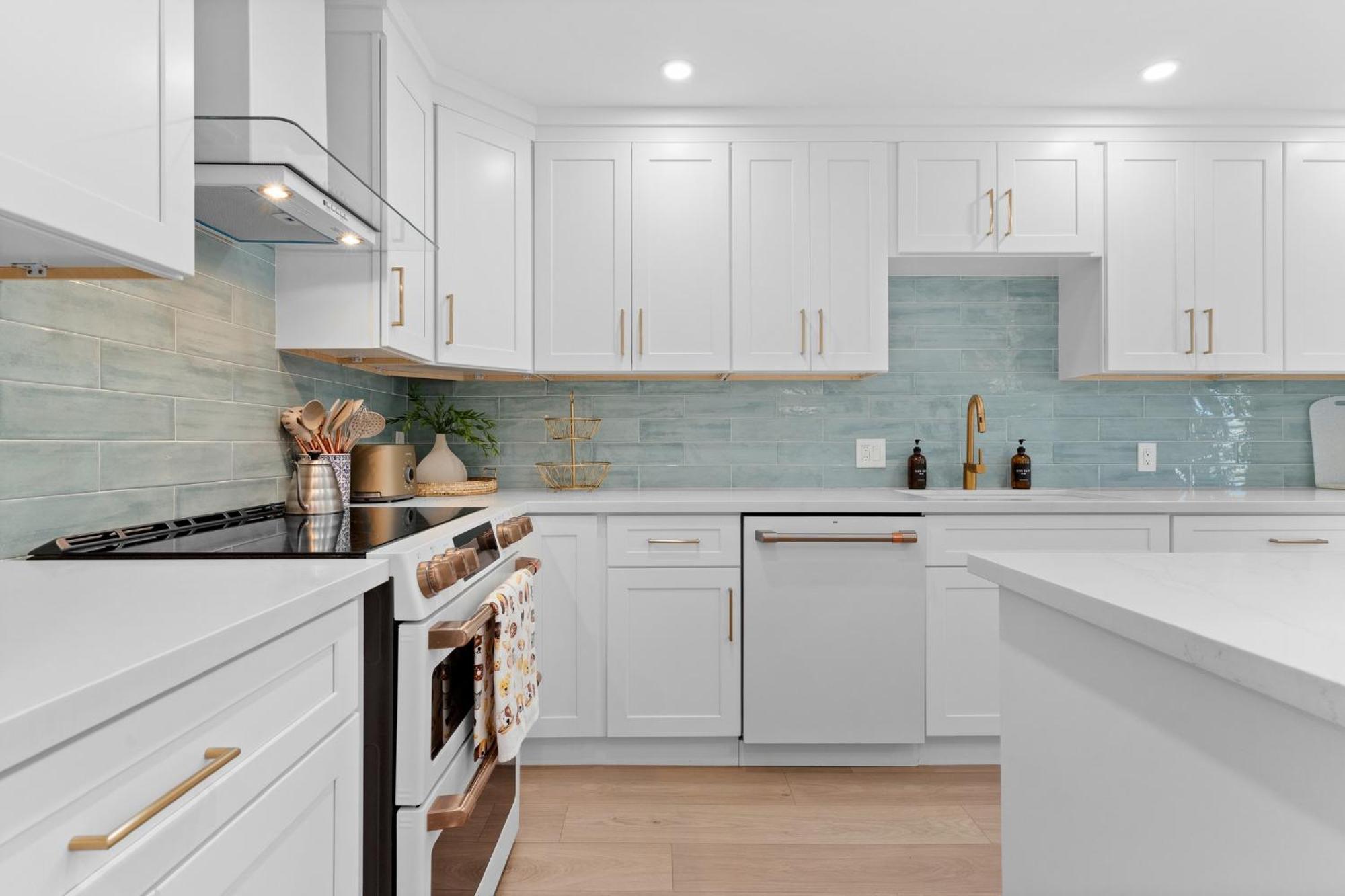Apartment B5374 Breeze Mission