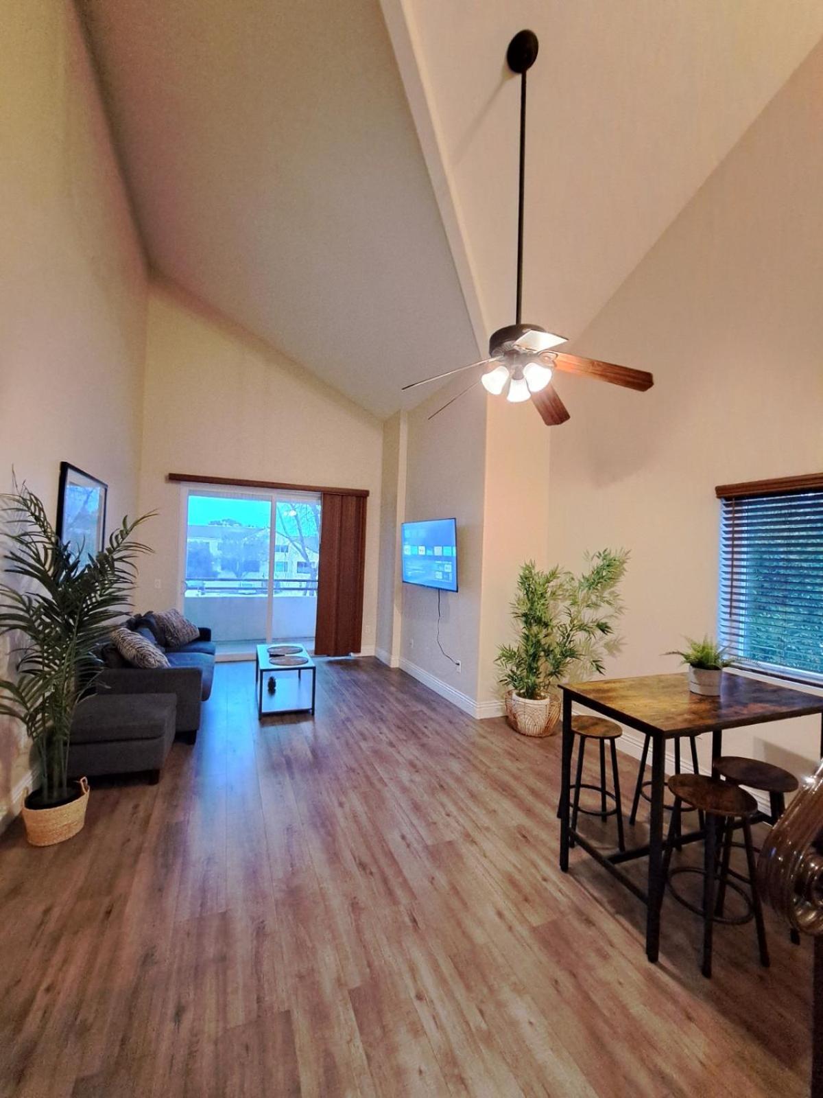 Apartment Venetian Vacation La Jolla 2 Bedrooms And 2 Bathrooms Luxury Furnished Near Beach And Utc Mall San Diego