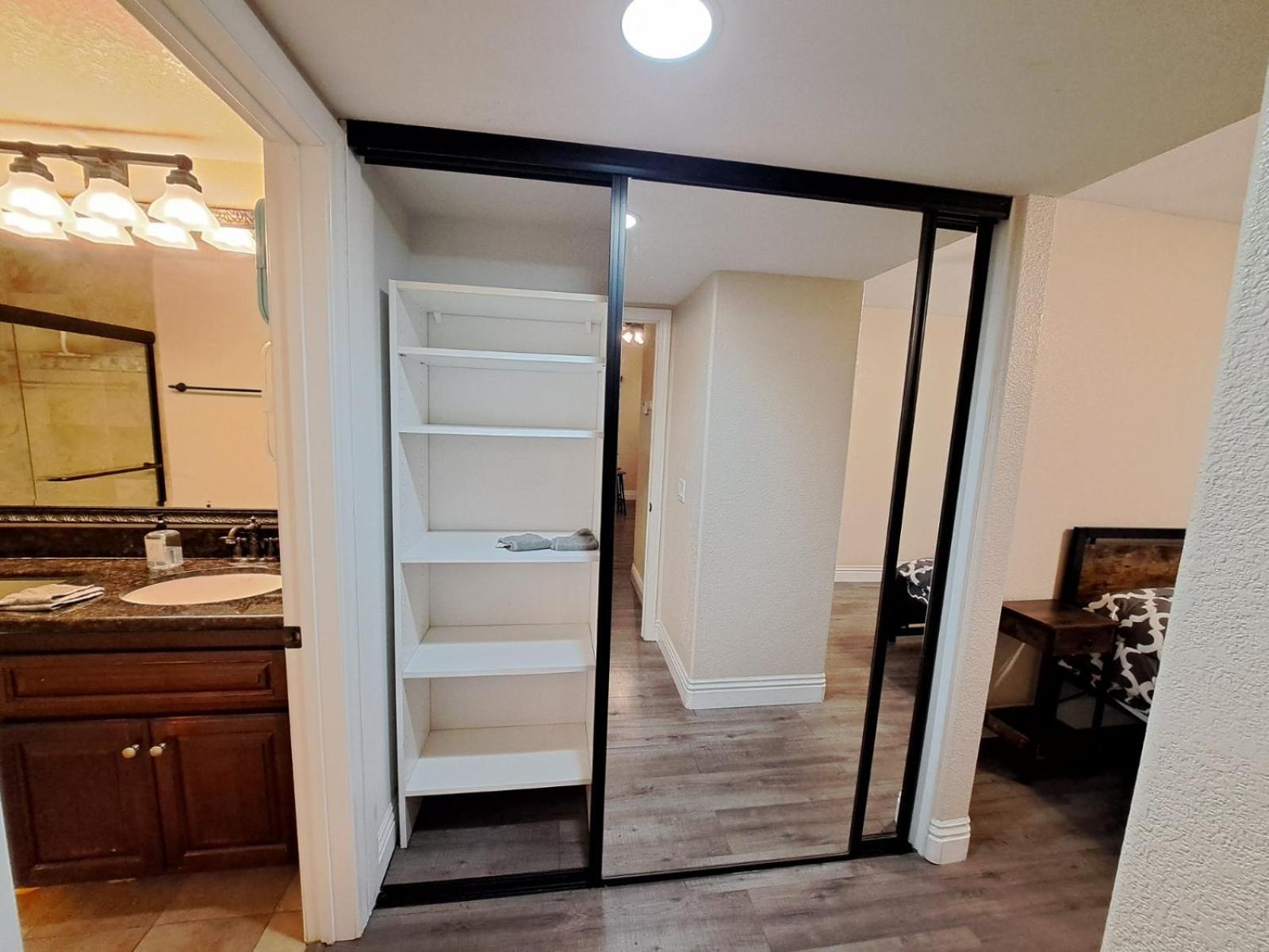 Apartment Venetian Vacation La Jolla 2 Bedrooms And 2 Bathrooms Luxury Furnished Near Beach And Utc Mall *