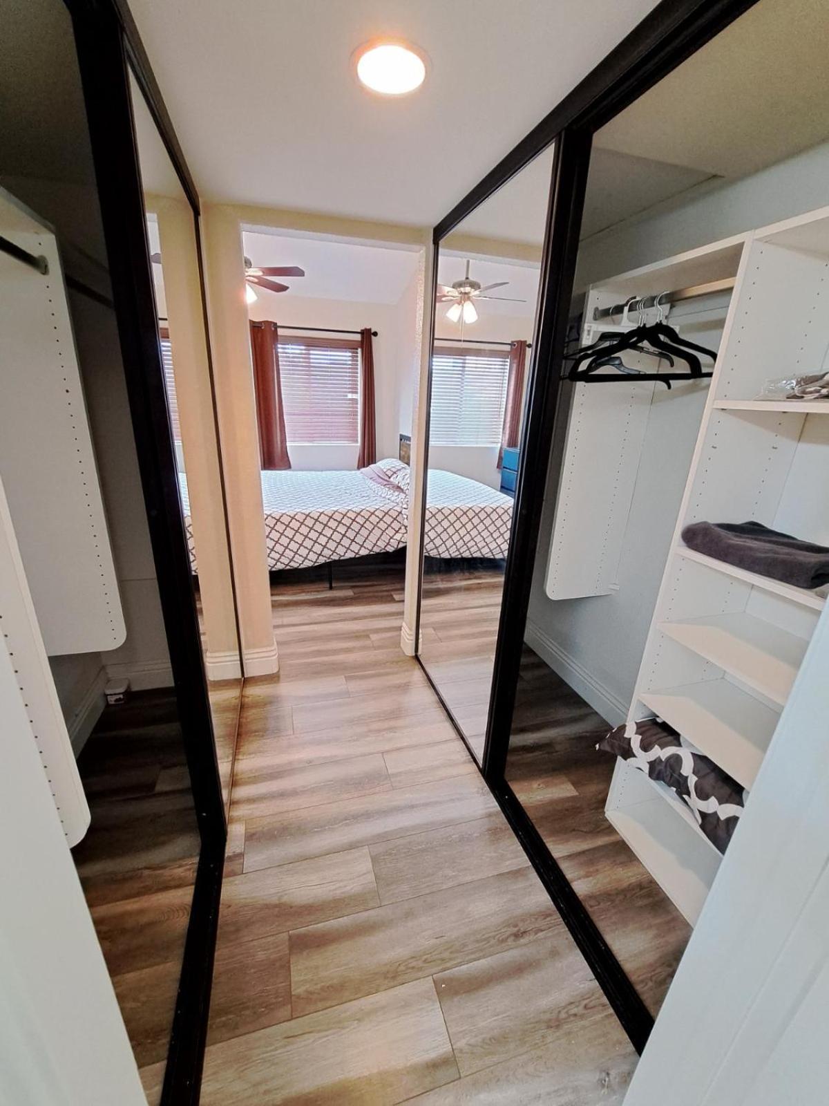 Apartment Venetian Vacation La Jolla 2 Bedrooms And 2 Bathrooms Luxury Furnished Near Beach And Utc Mall